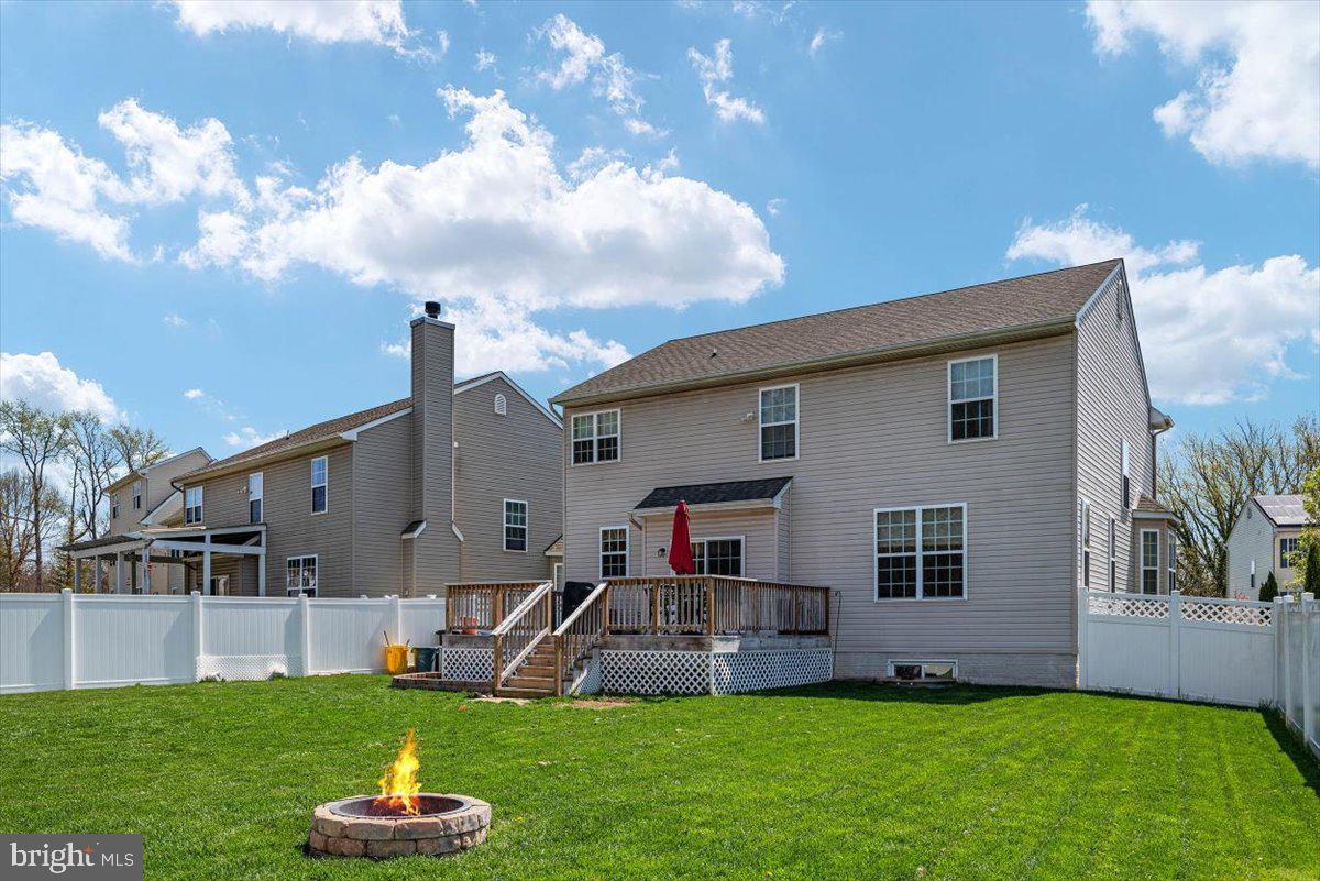 CARVEL BEACH - Residential