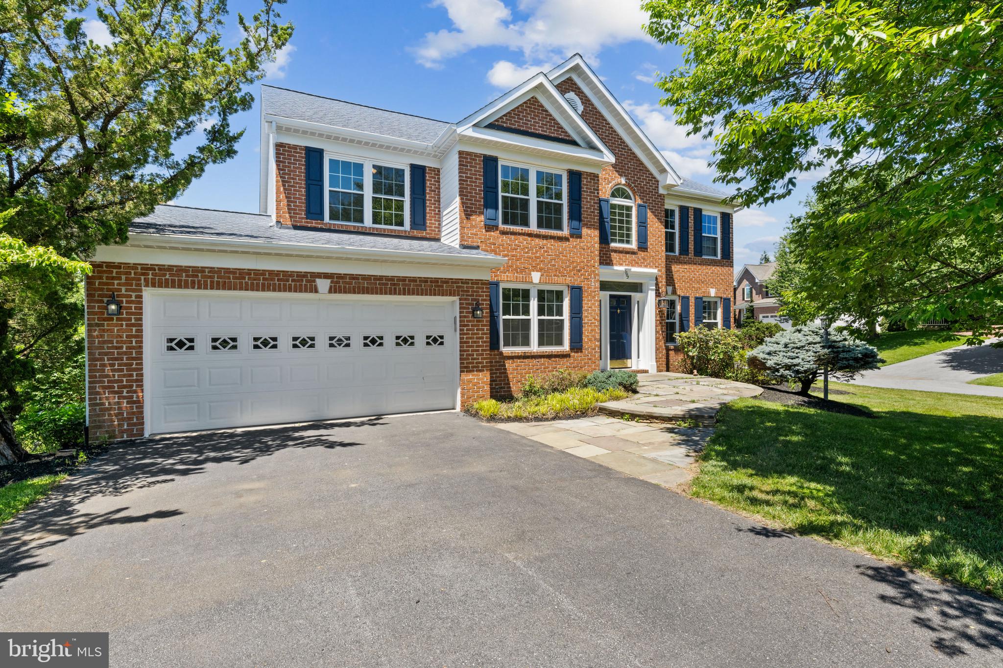 1003 GLENEAGLE COURT