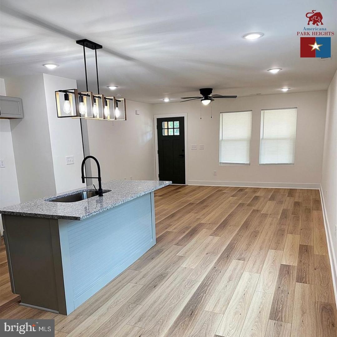 ARLINGTON - Residential
