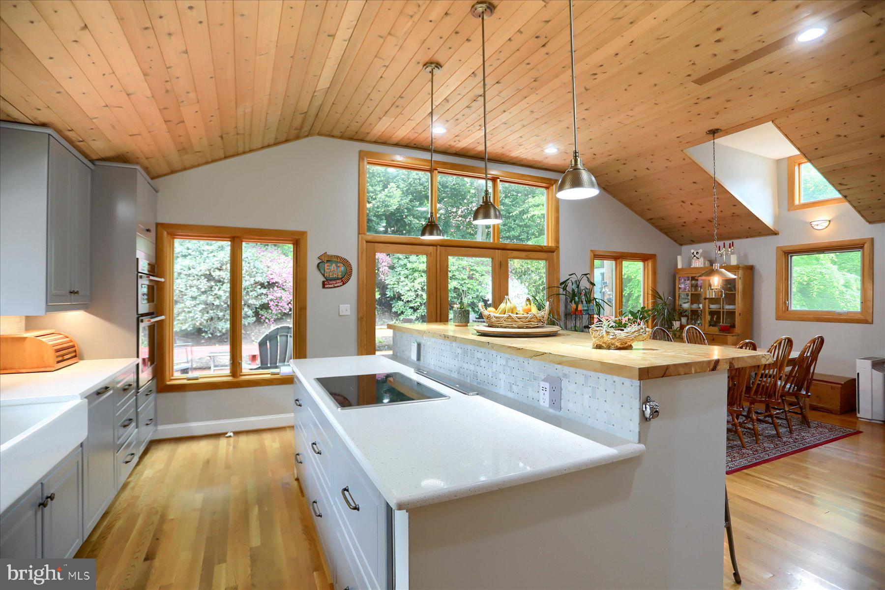 NORTH ROLAND PARK - Residential