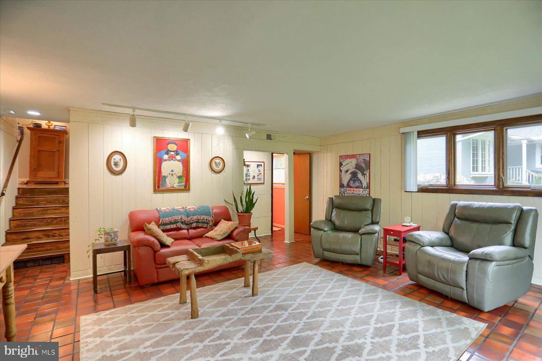 NORTH ROLAND PARK - Residential