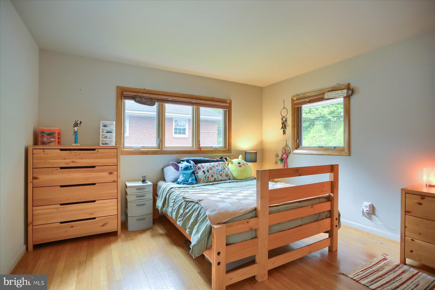 NORTH ROLAND PARK - Residential