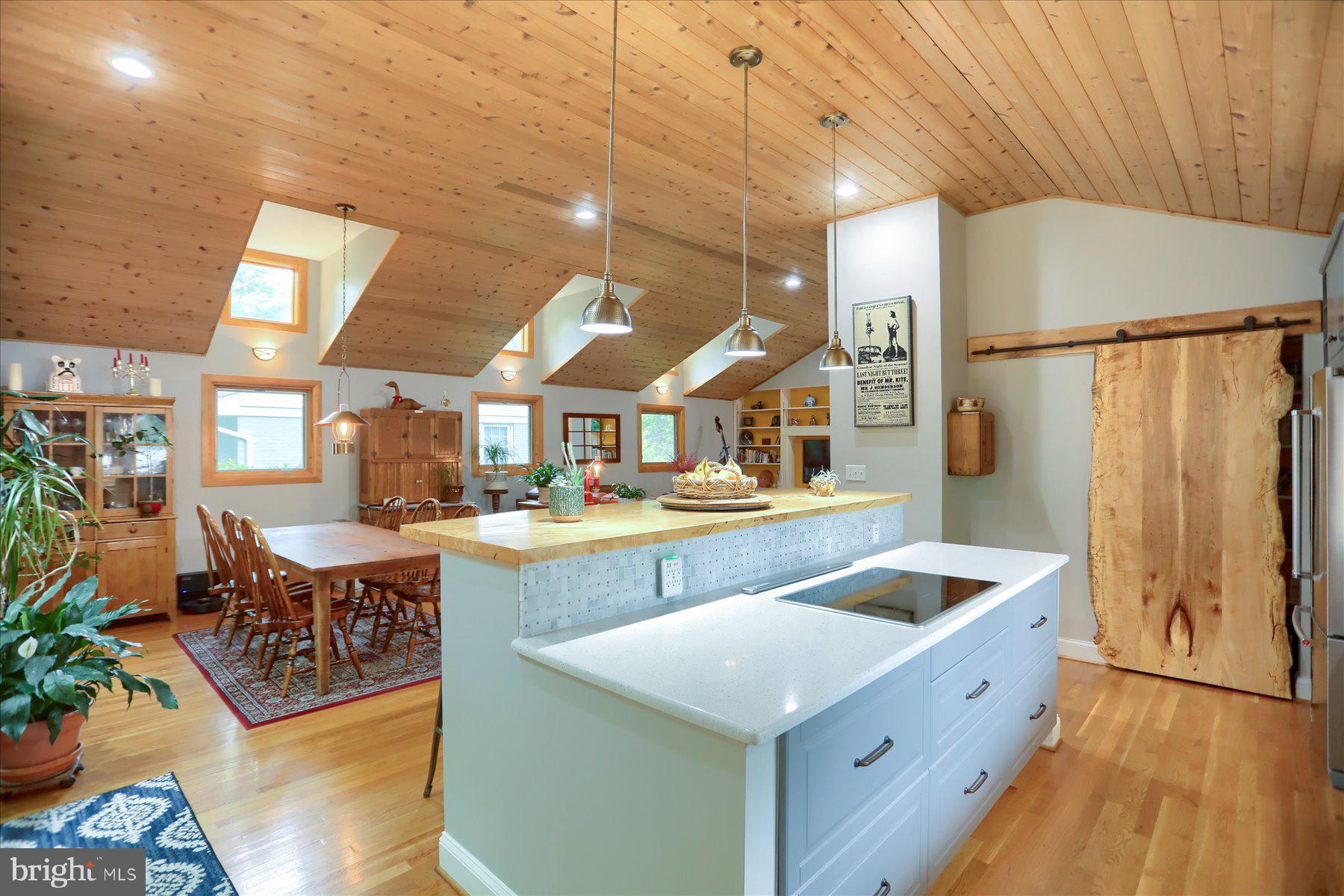 NORTH ROLAND PARK - Residential