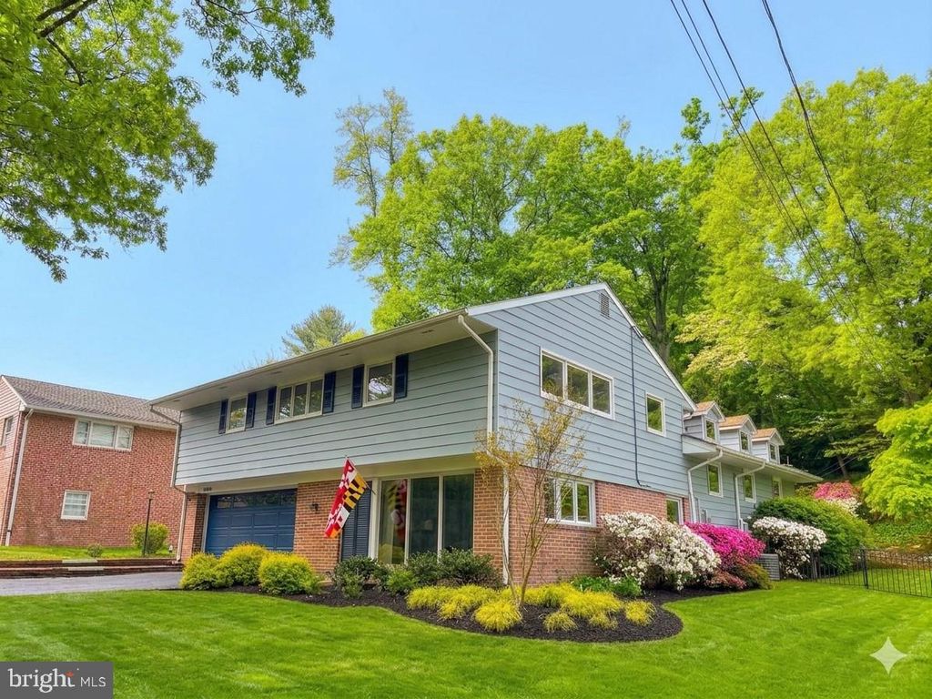 Photo of 6002 Roland Avenue, BALTIMORE, MD 21210 (MLS # MDBA2212650)