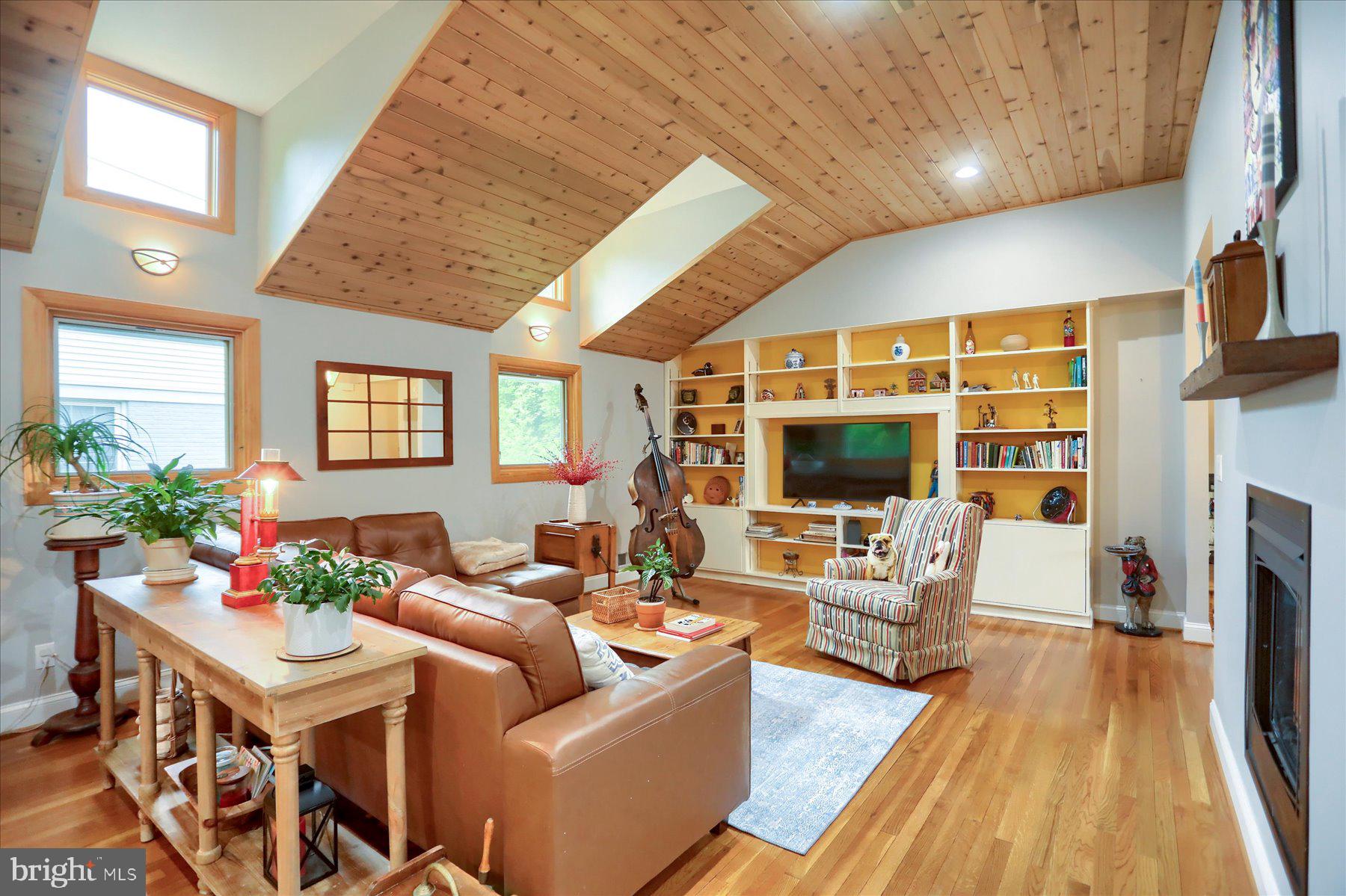 NORTH ROLAND PARK - Residential