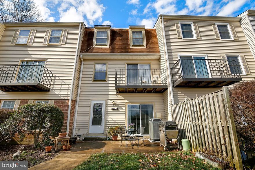 Lovely TH condo a short stroll to shopping & VRE. Open floor plan, large windows for tons of natural lighting, plush carpeting & new floors. Spacious renovated kitchen with SS apps, all new cabinets, granite counters & backs plash. Large master suite includes impressively ample walk-in closet. Large patio & yard perfect for grilling. Washer/Dryer in unit & assigned parking.