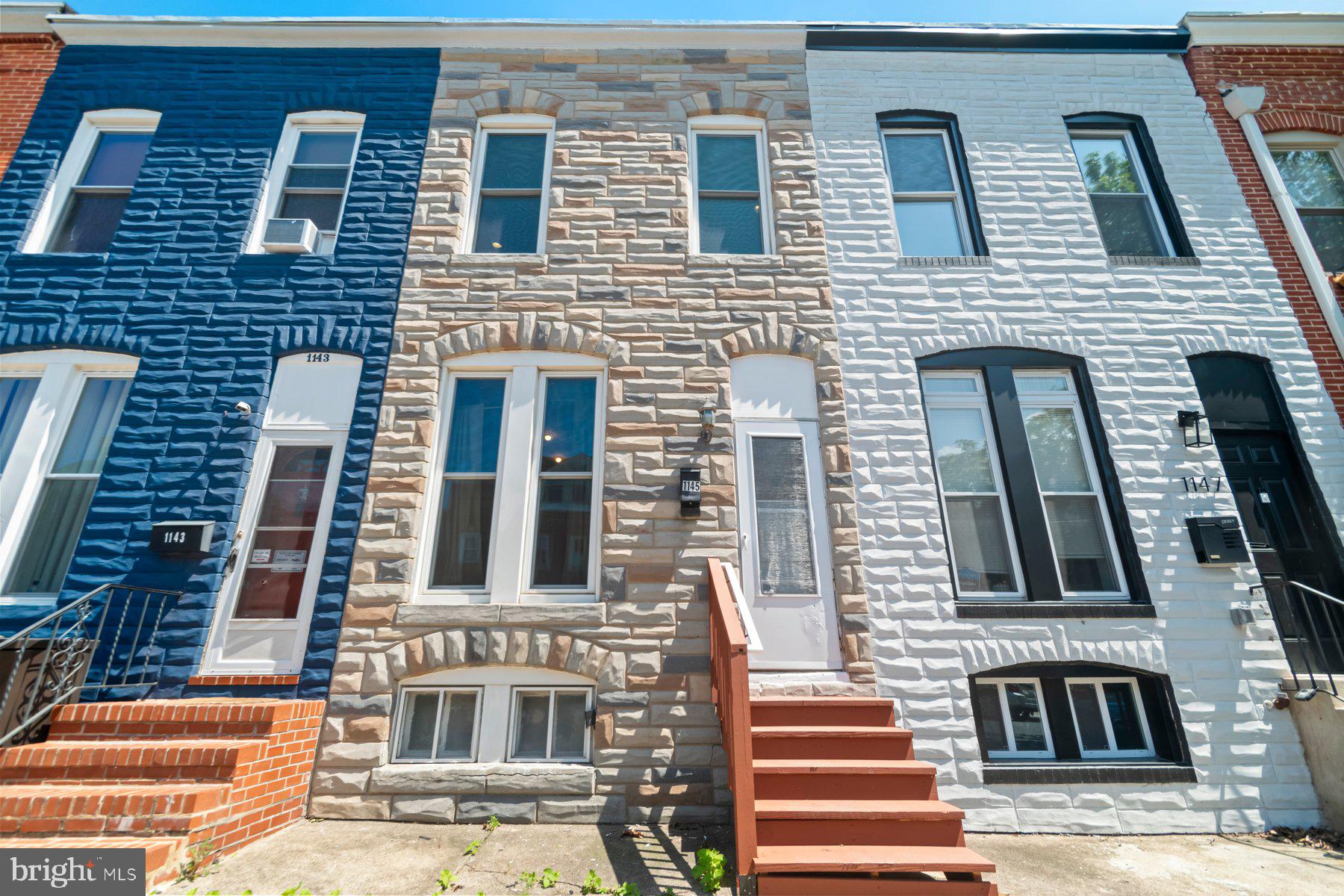 This stunning 2-bedroom, 2.5-bath rental offers style and comfort in a highly desirable area! Featuring exposed brick, hardwood floors, great finishes, central AC, brand new appliances, and a fenced-in backyard—this home has it all. Don’t miss your chance to live in luxury and convenience!