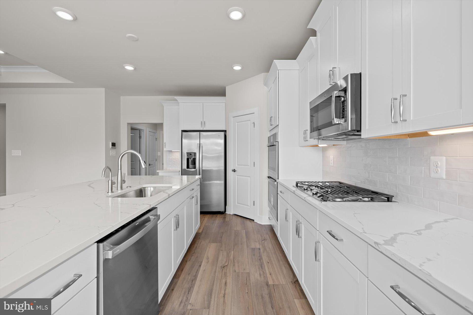 CYPRESS CREEK ESTATES - Residential