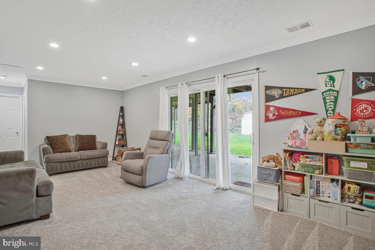 KINGSTON HEIGHTS - Residential