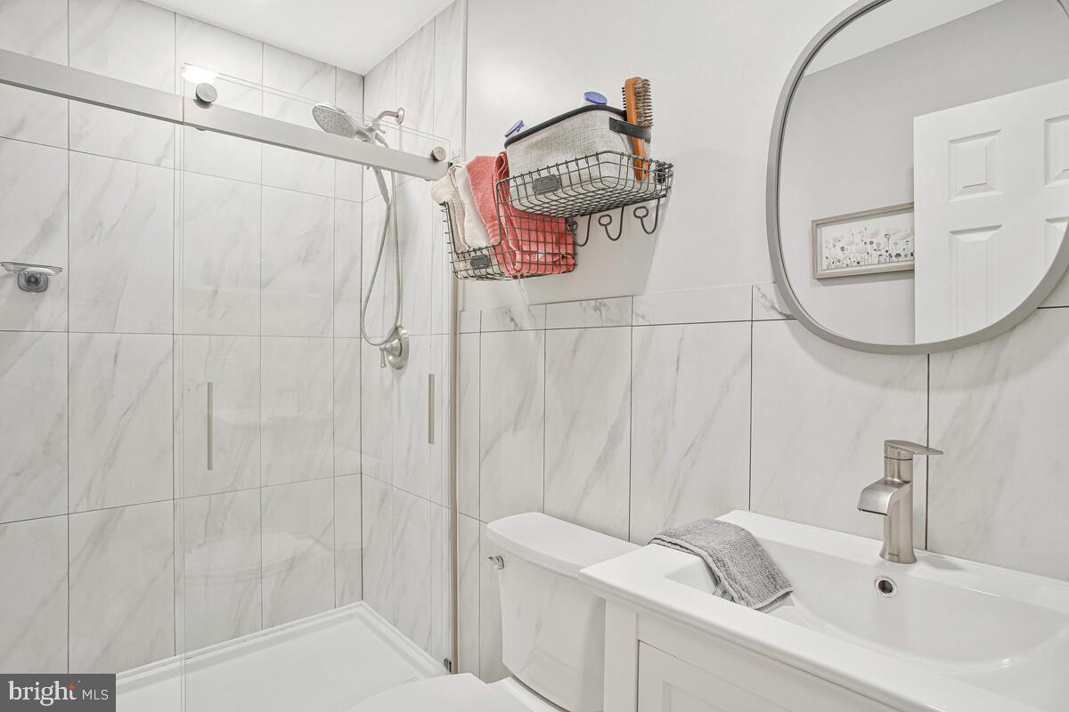 KINGSTON HEIGHTS - Residential