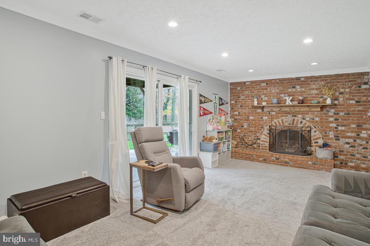 KINGSTON HEIGHTS - Residential