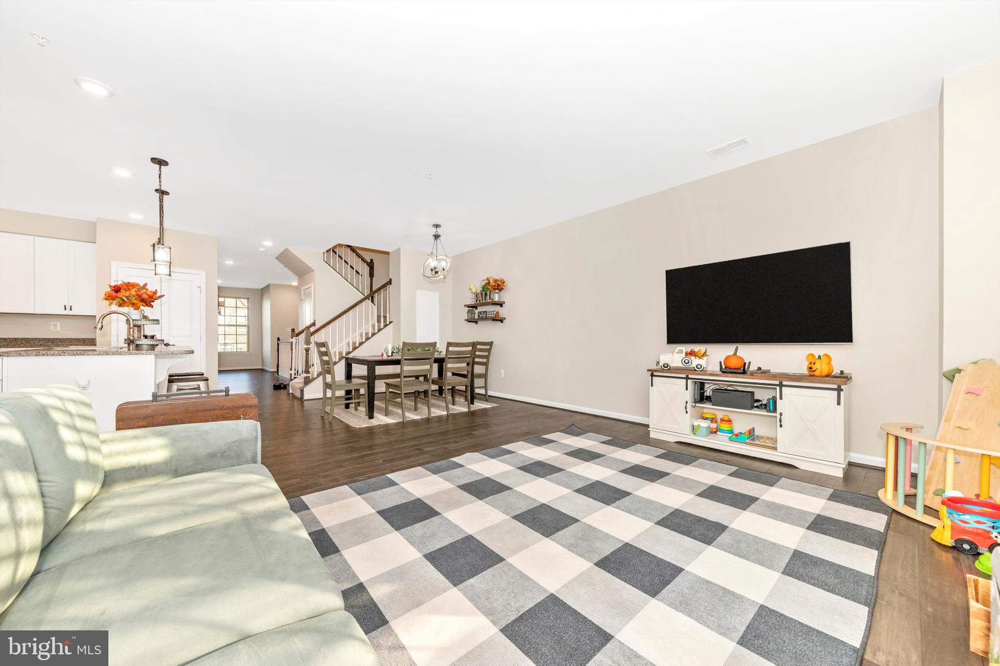 JEFFERSON PLACE - Residential