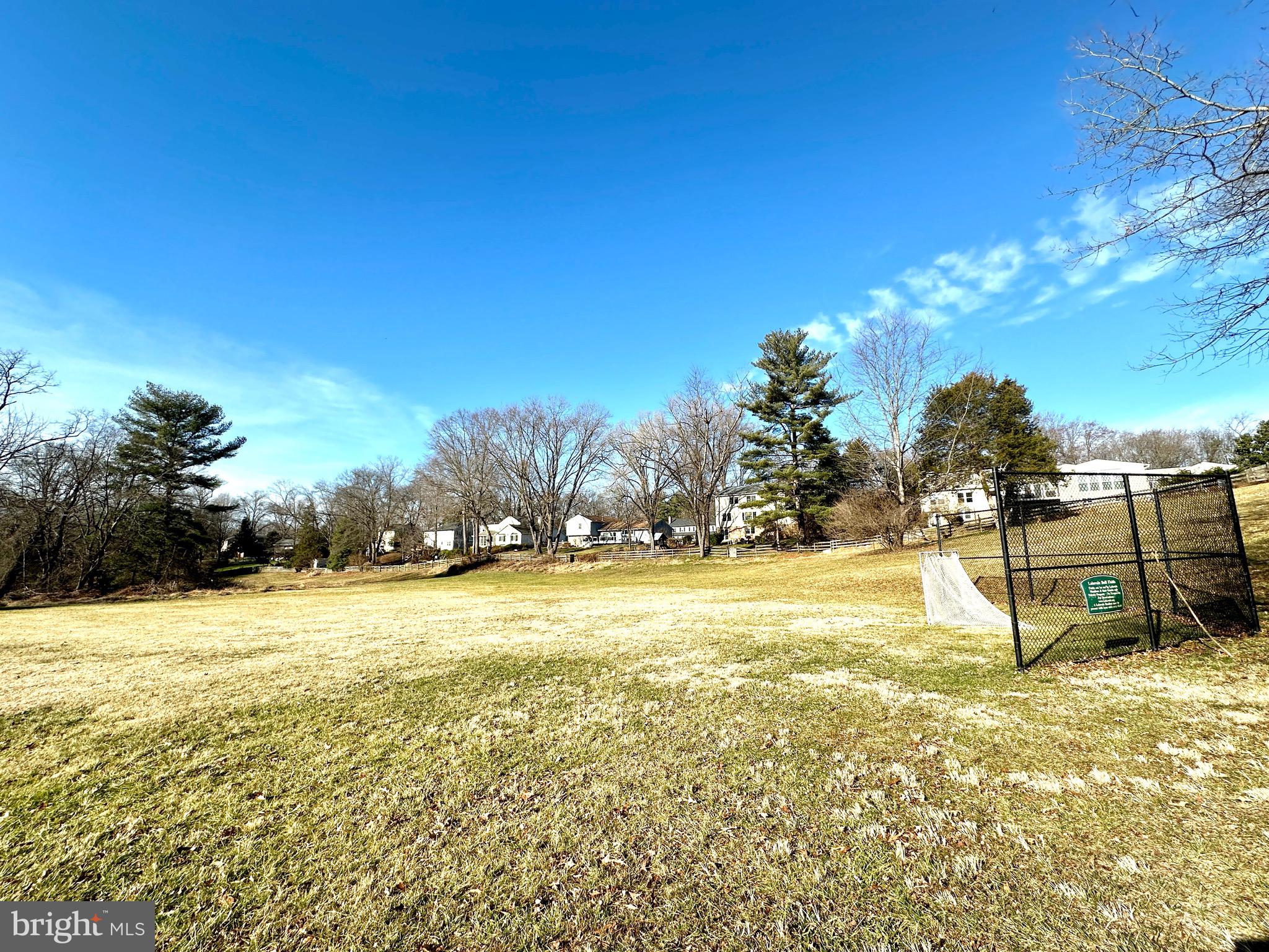 LAKEVALE ESTATES - Residential Lease