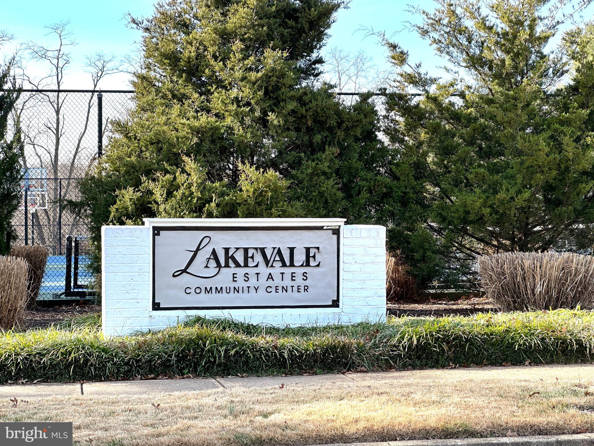 LAKEVALE ESTATES - Residential Lease