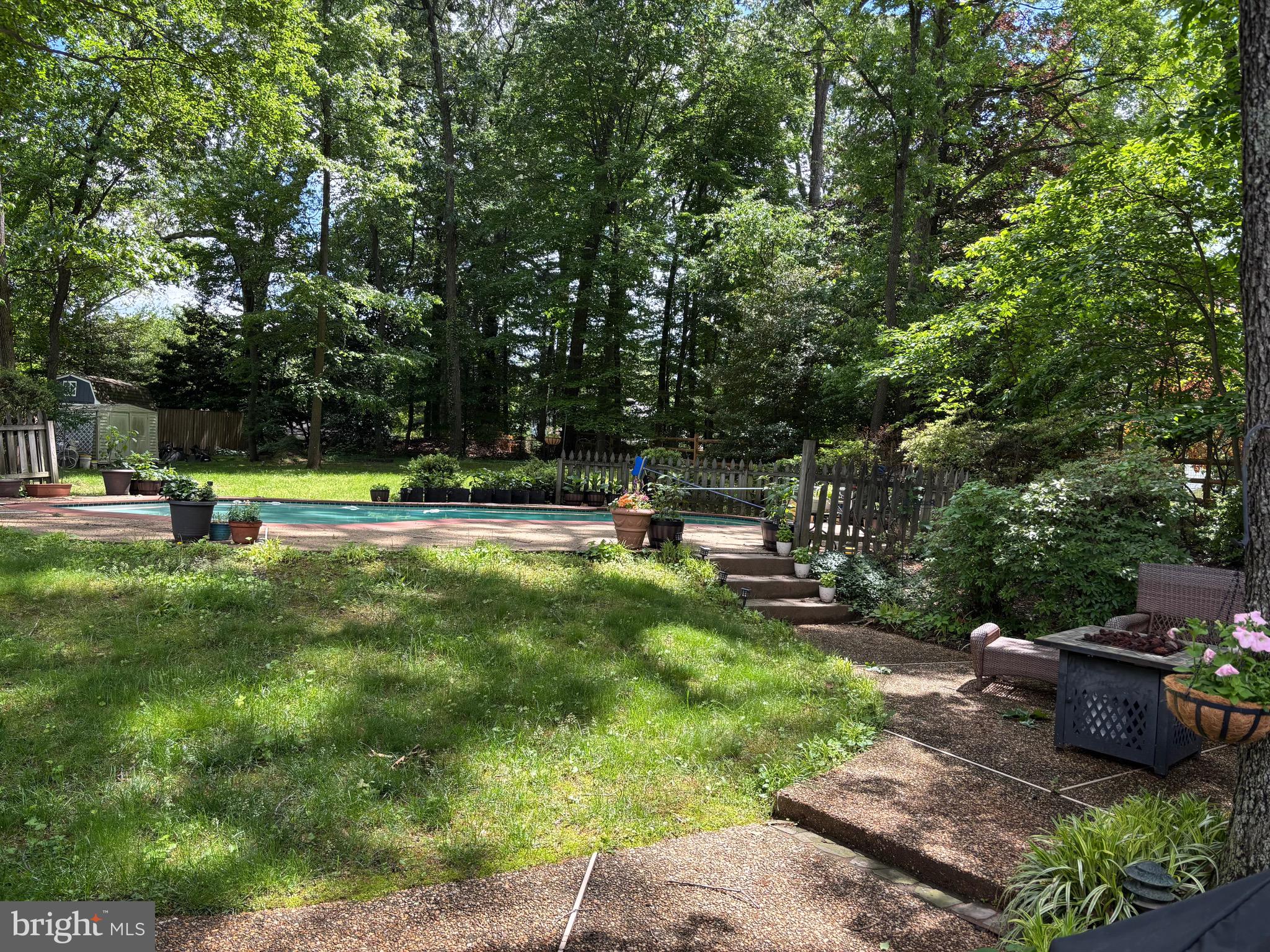 LAKEVALE ESTATES - Residential Lease