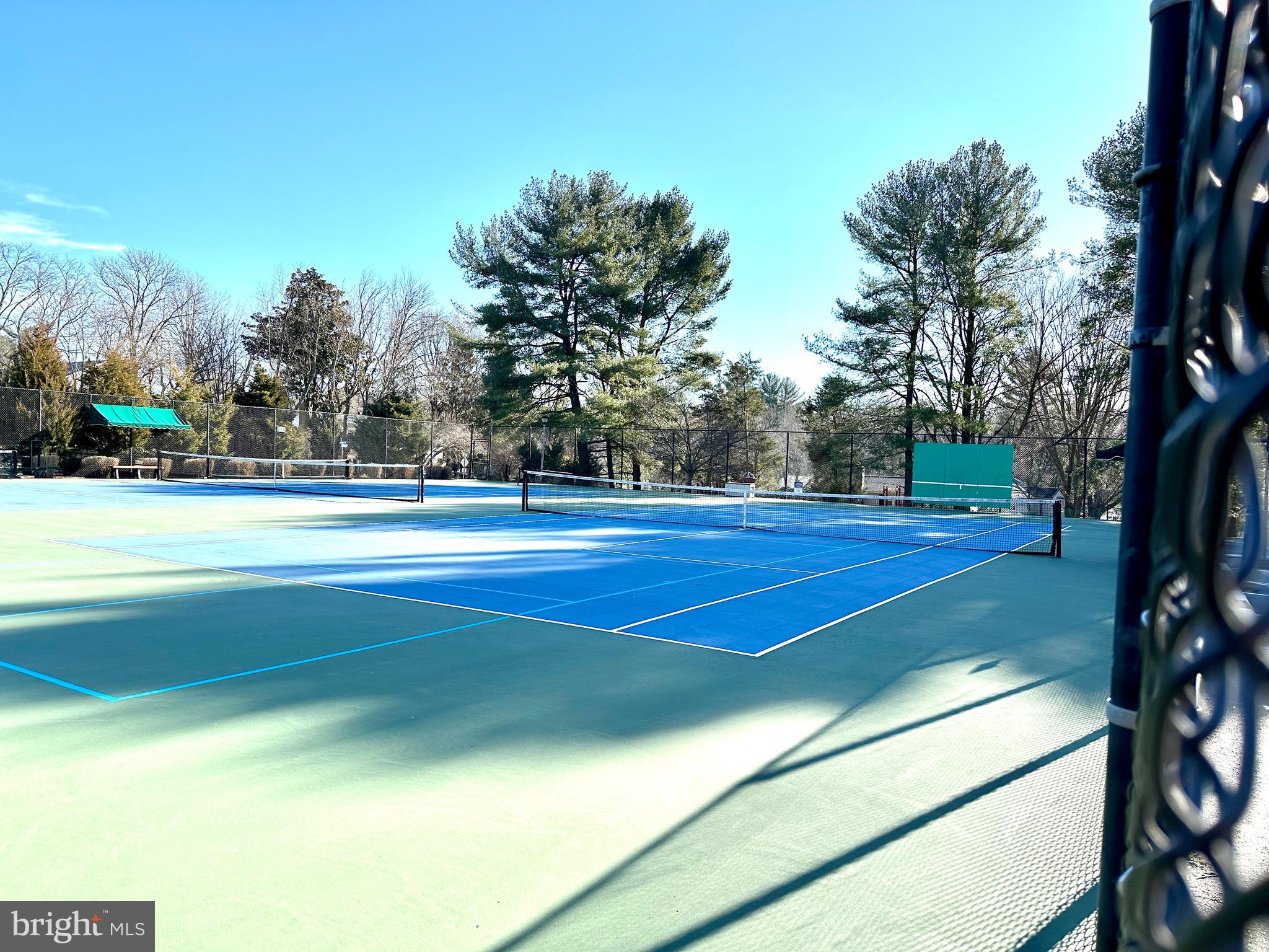 LAKEVALE ESTATES - Residential Lease