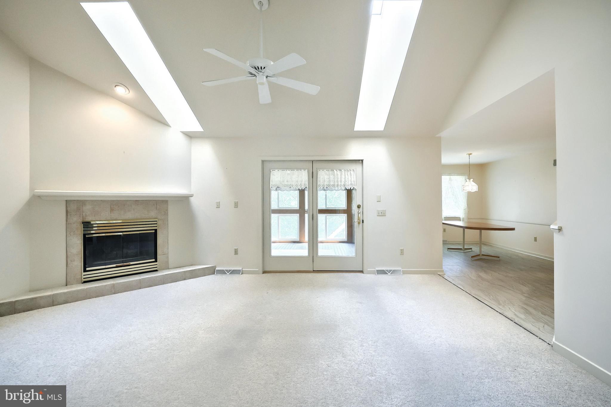 KENDALE HEIGHTS - Residential