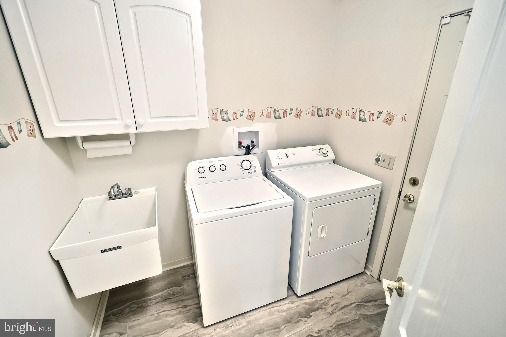 KENDALE HEIGHTS - Residential