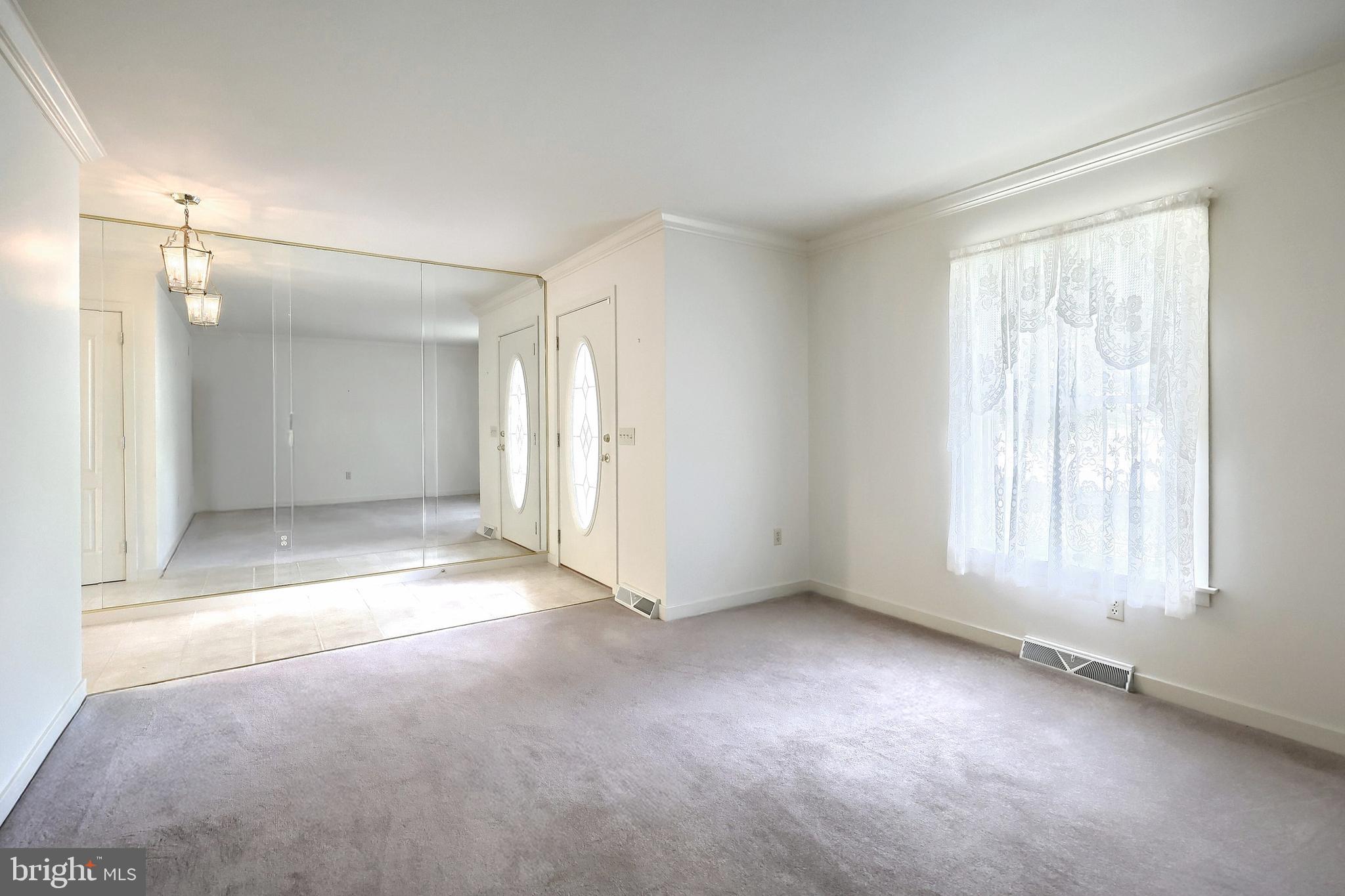 KENDALE HEIGHTS - Residential