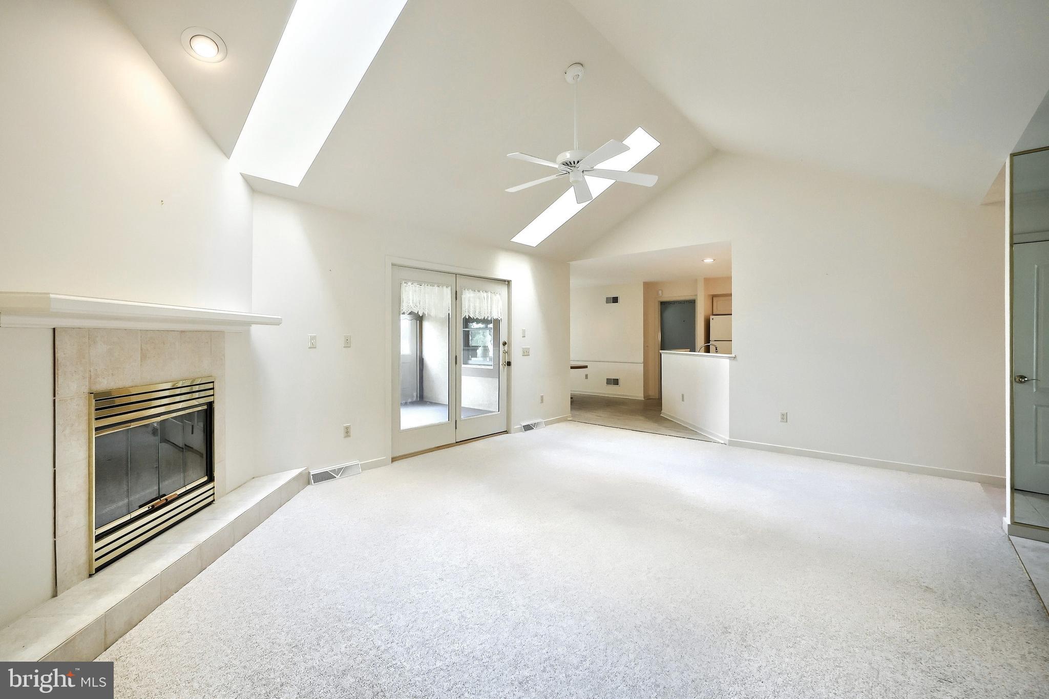 KENDALE HEIGHTS - Residential