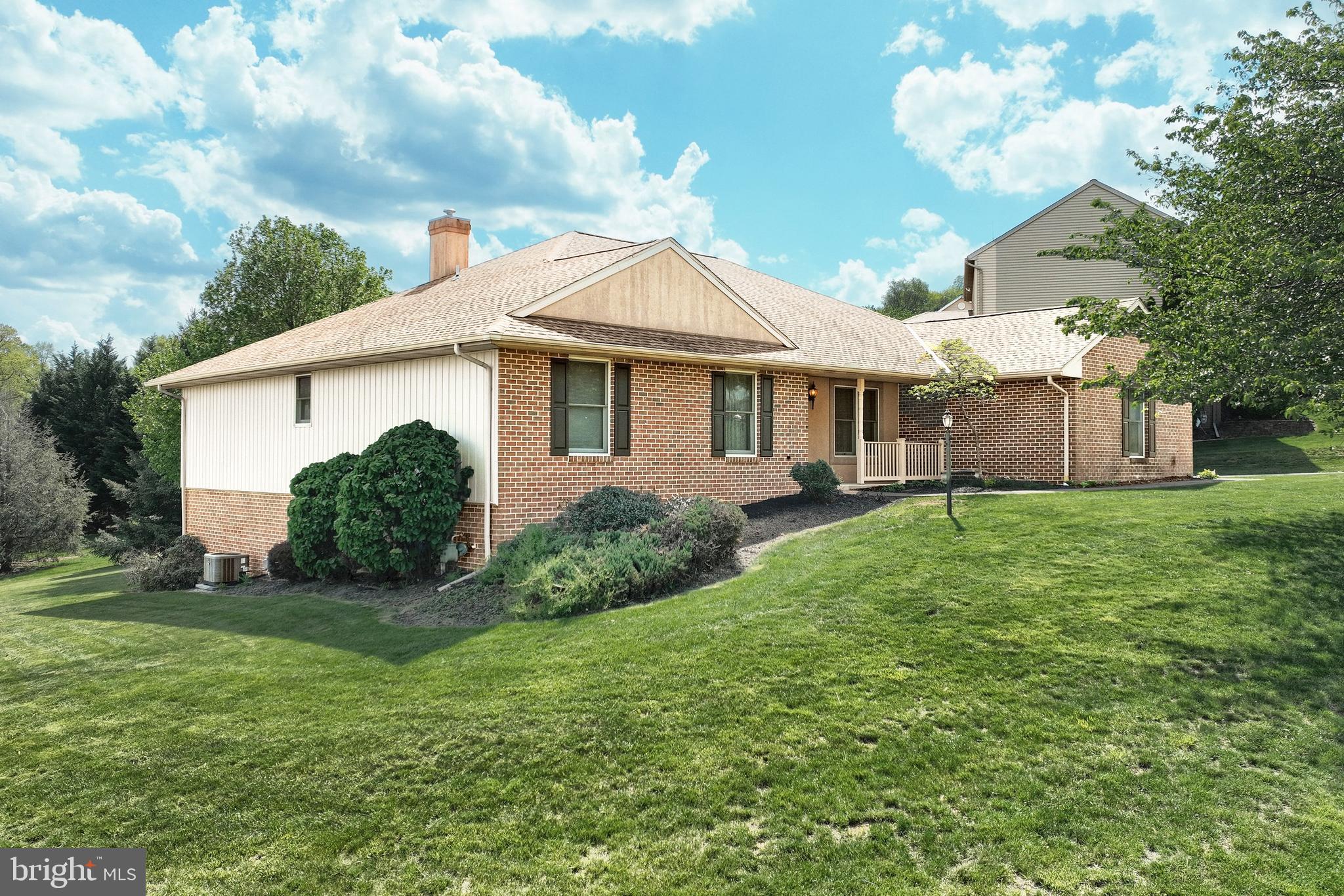 3008 ASHCOMB COURT