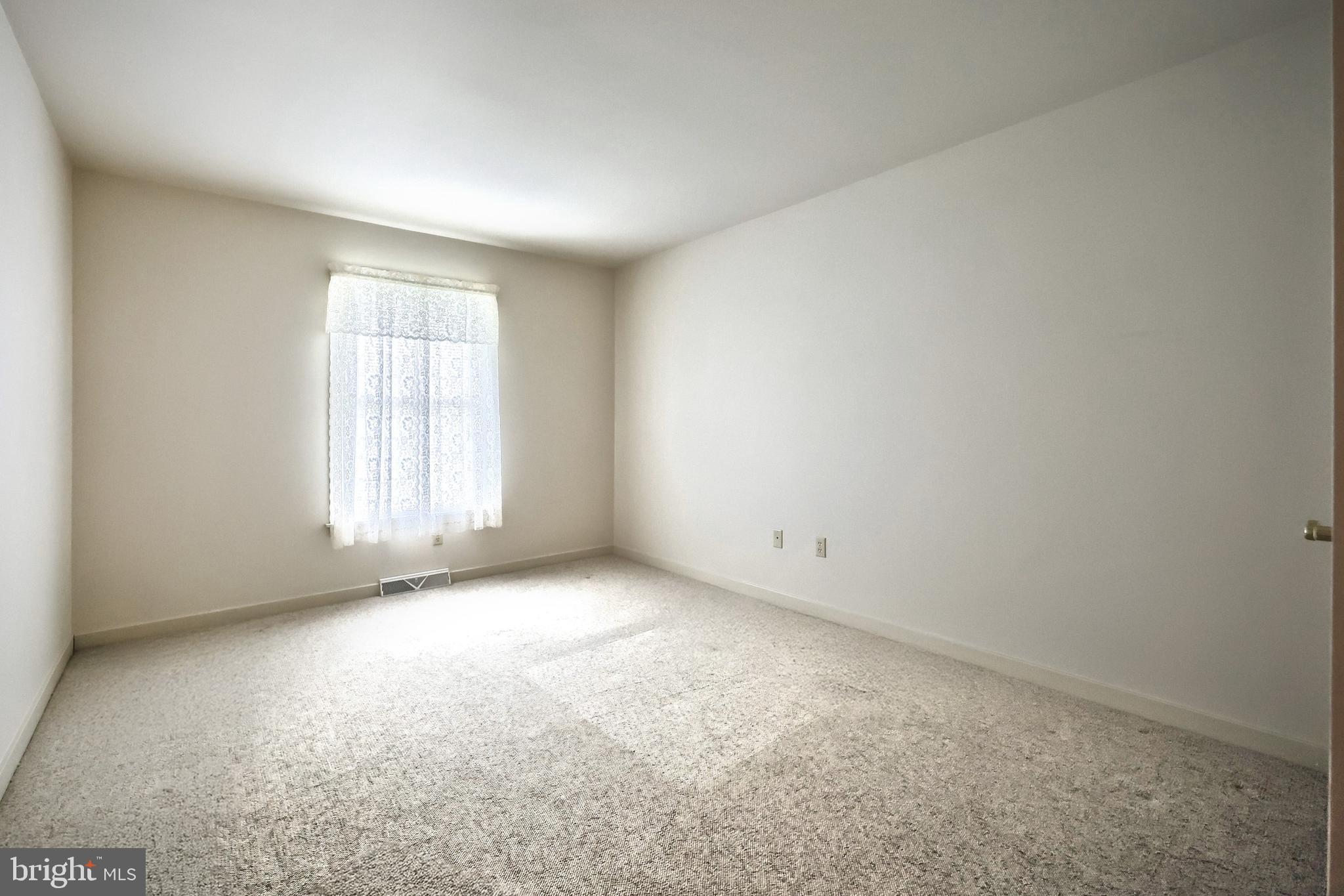 KENDALE HEIGHTS - Residential