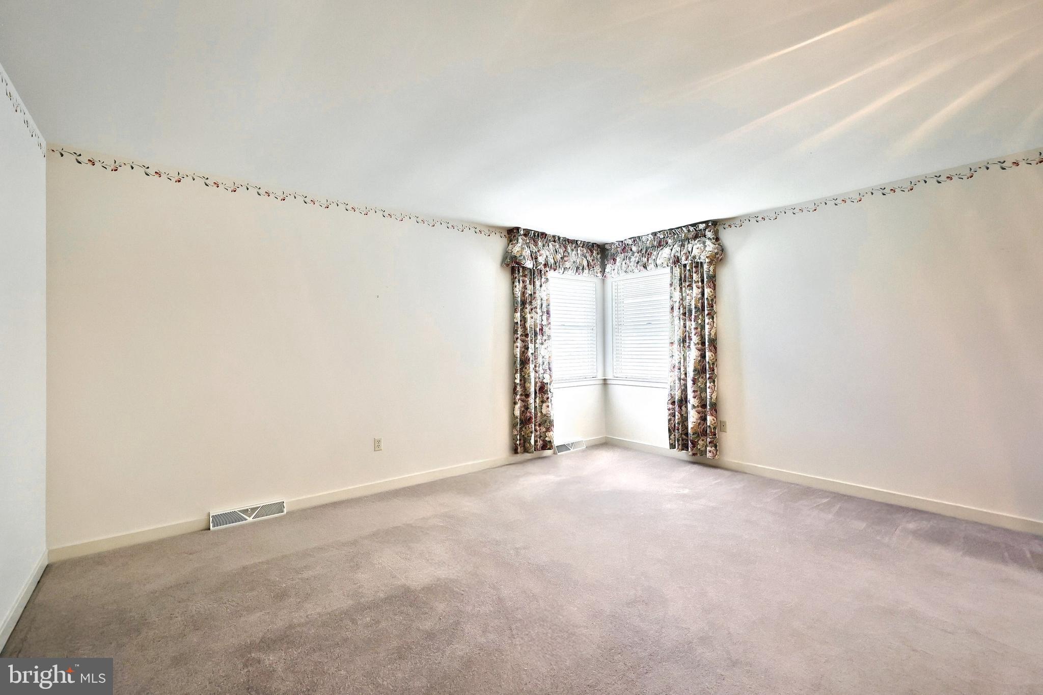 KENDALE HEIGHTS - Residential