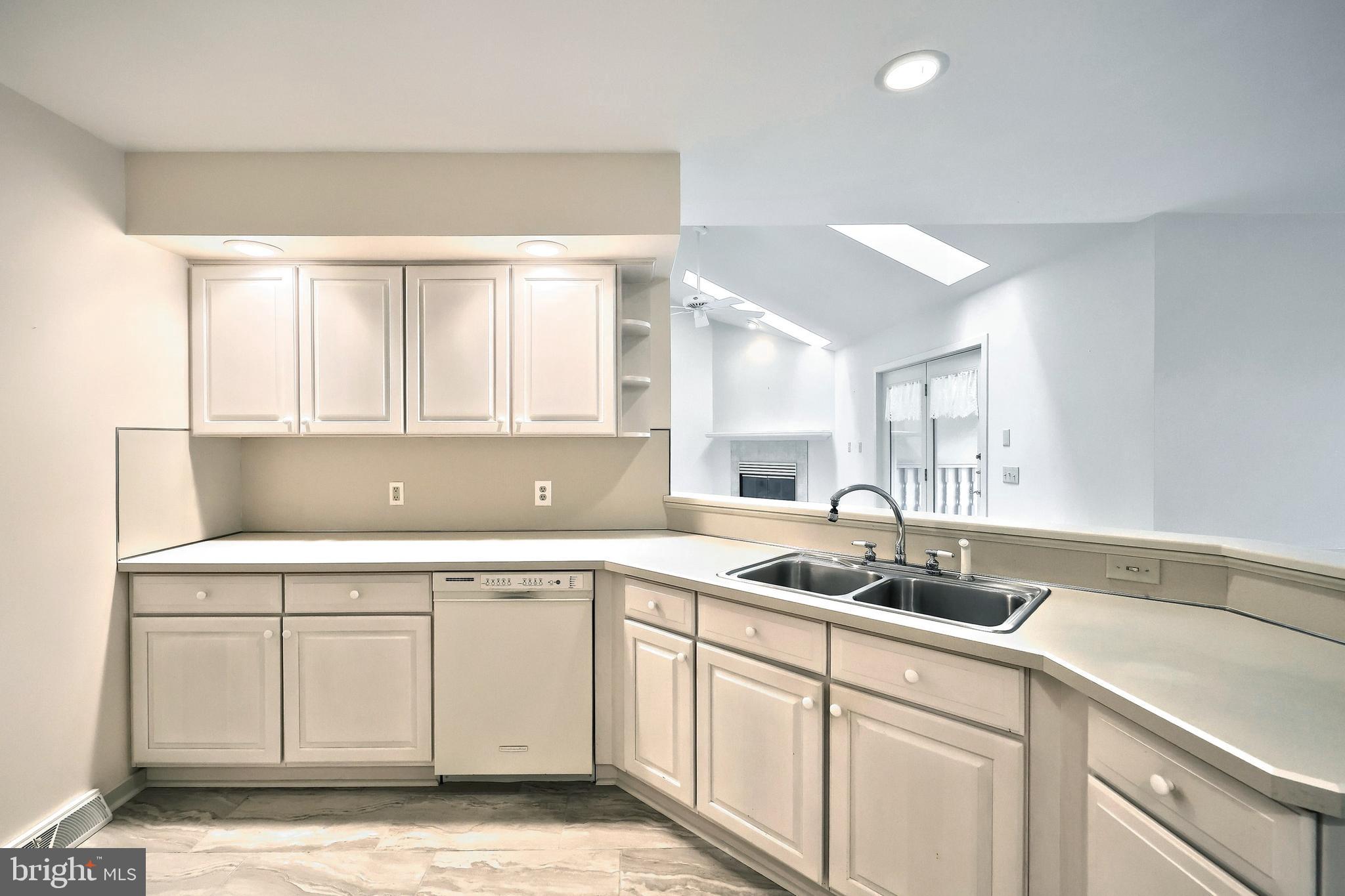 KENDALE HEIGHTS - Residential