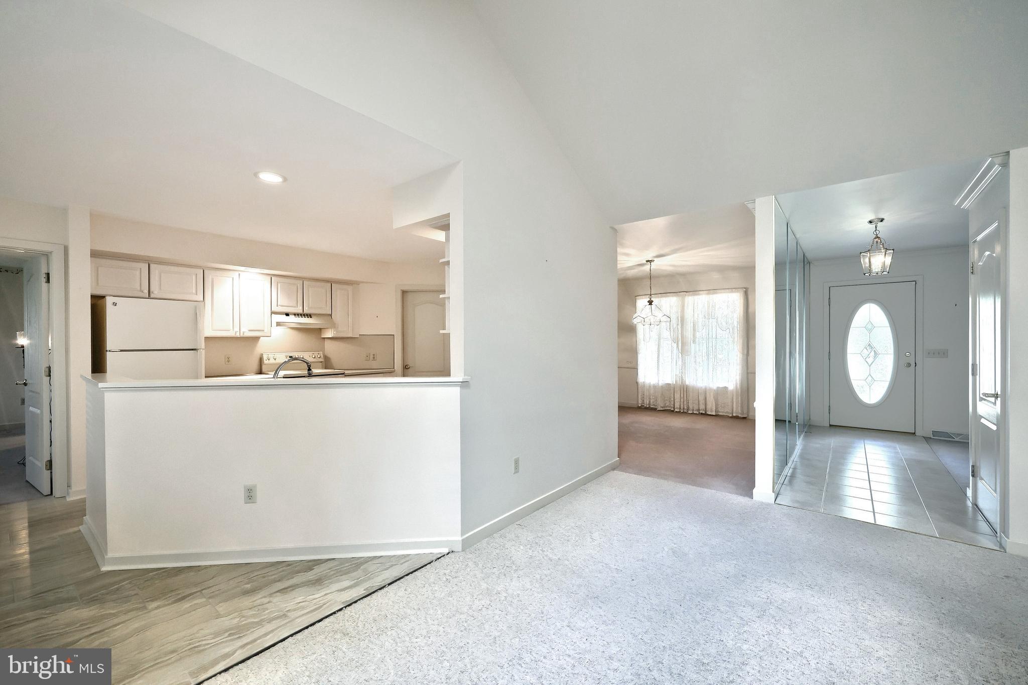 KENDALE HEIGHTS - Residential