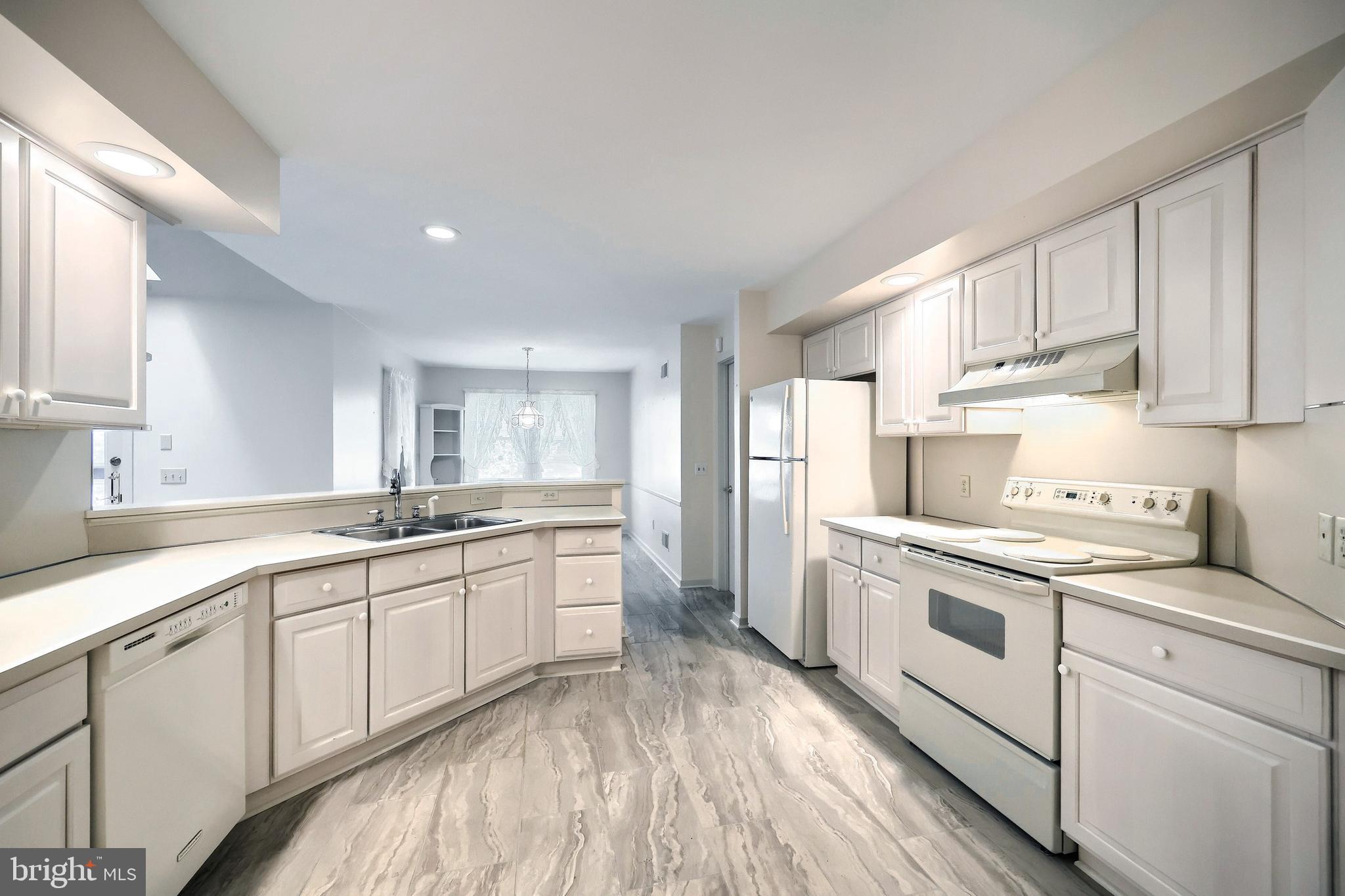 KENDALE HEIGHTS - Residential