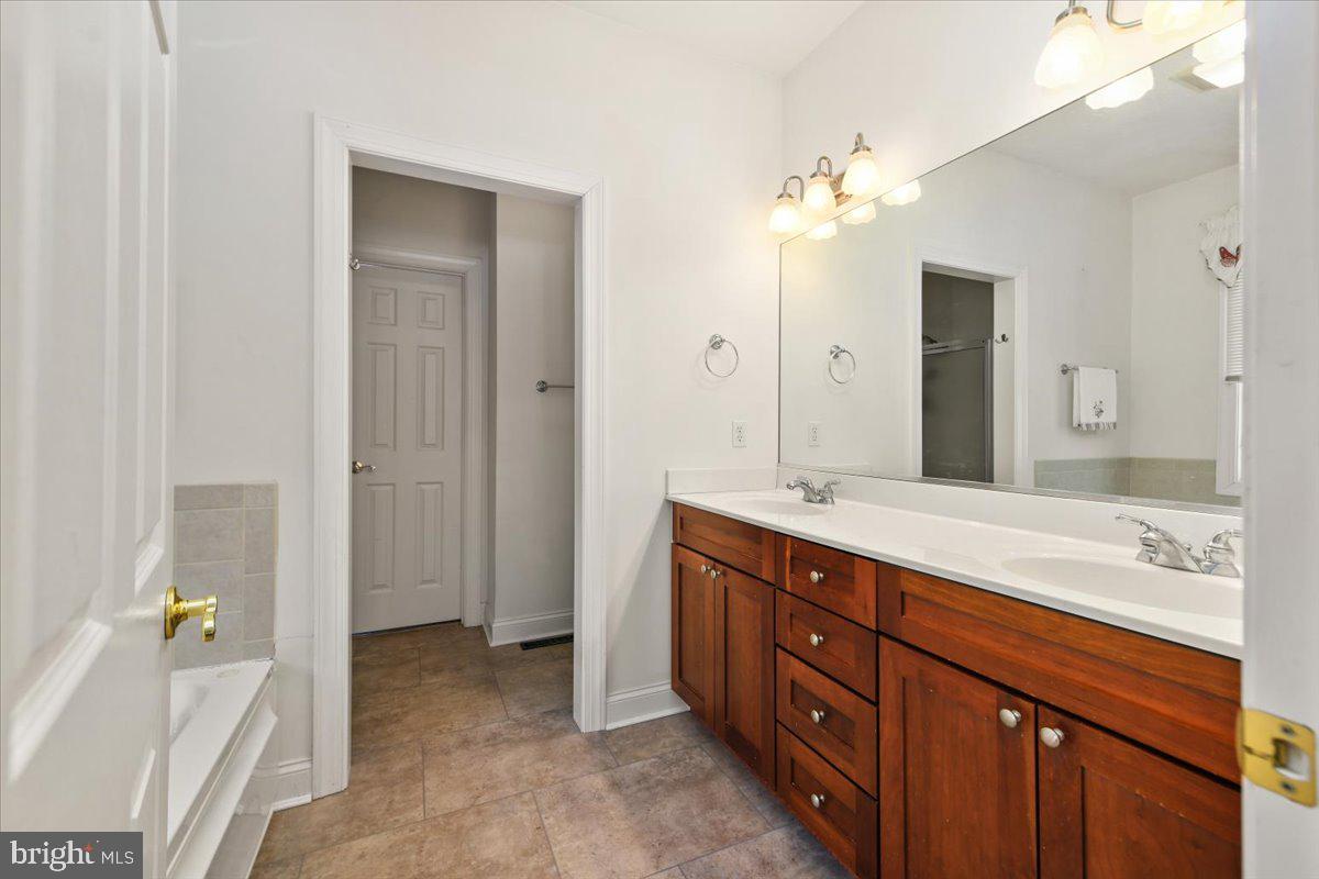 OLDE TOWN - Residential