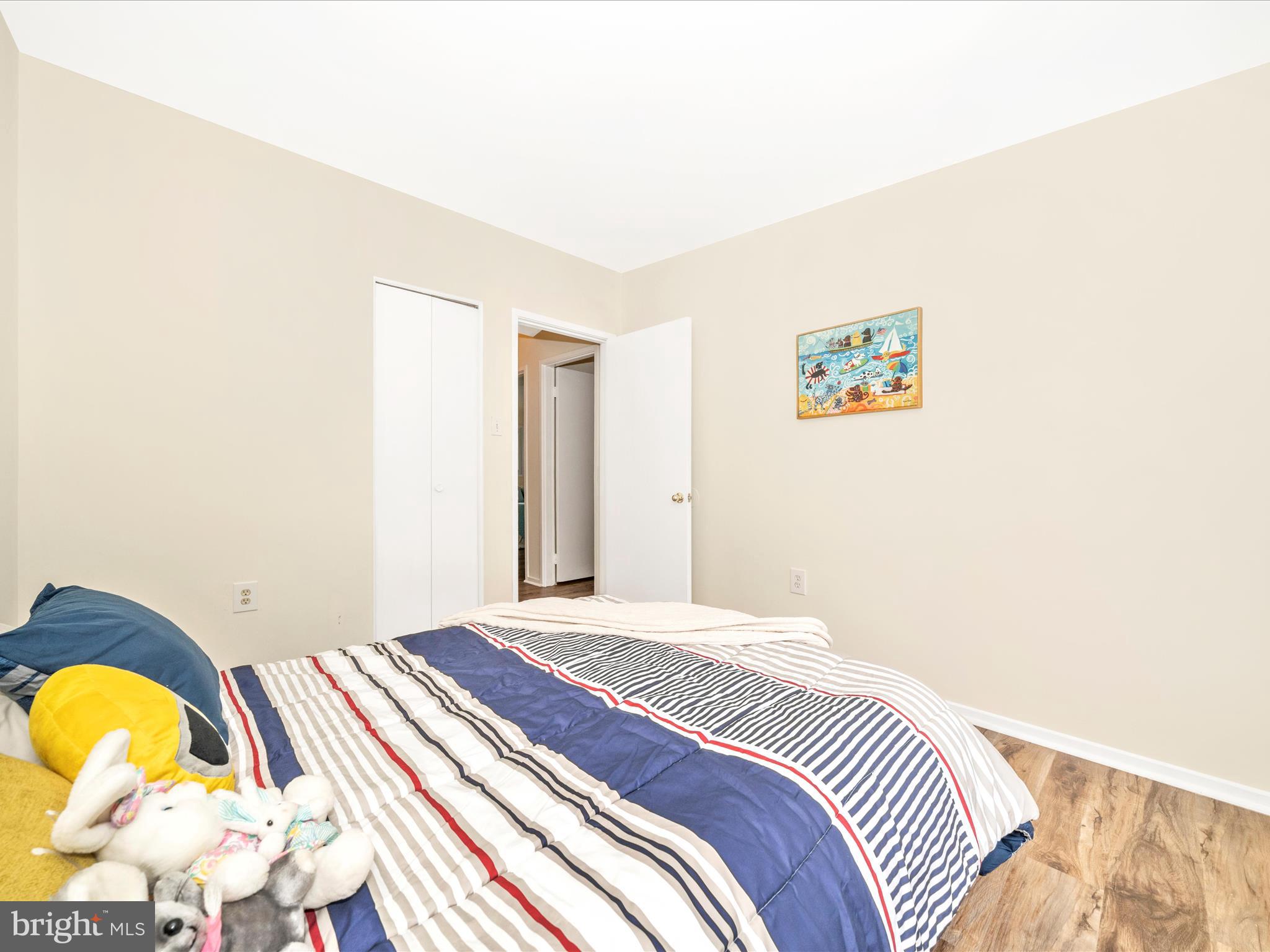 GREENWOOD KNOLLS - Residential Lease