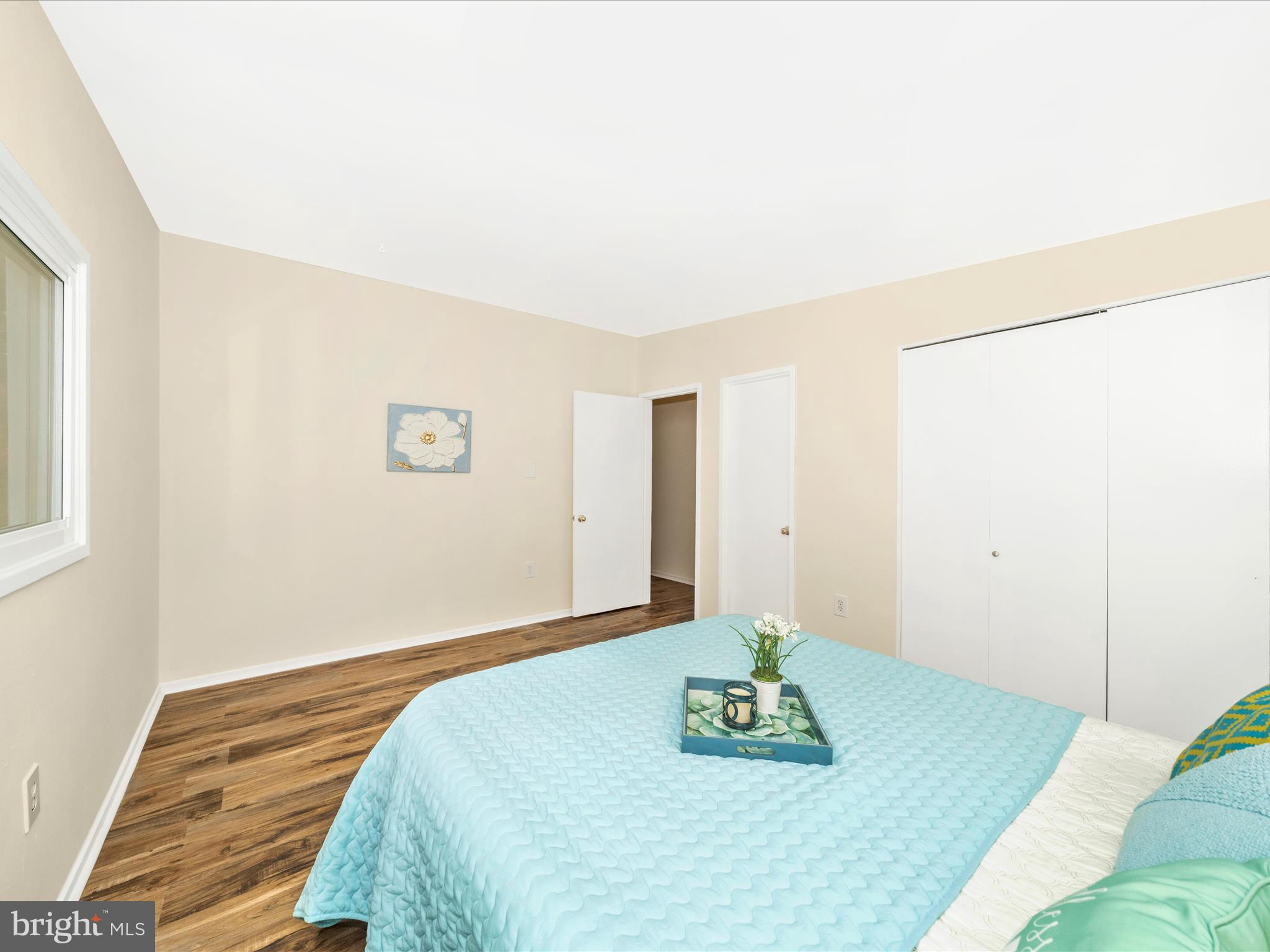 GREENWOOD KNOLLS - Residential Lease