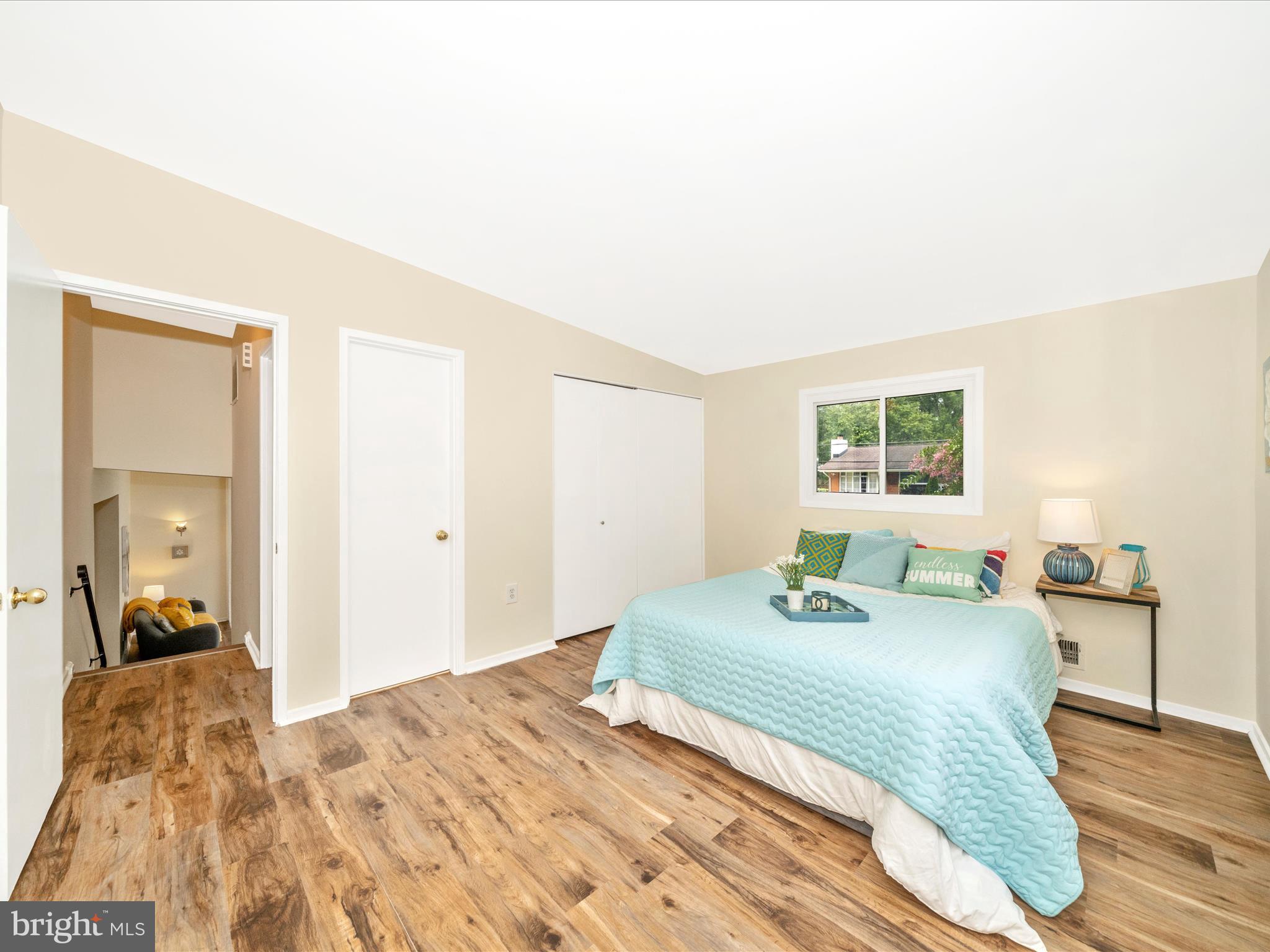 GREENWOOD KNOLLS - Residential Lease