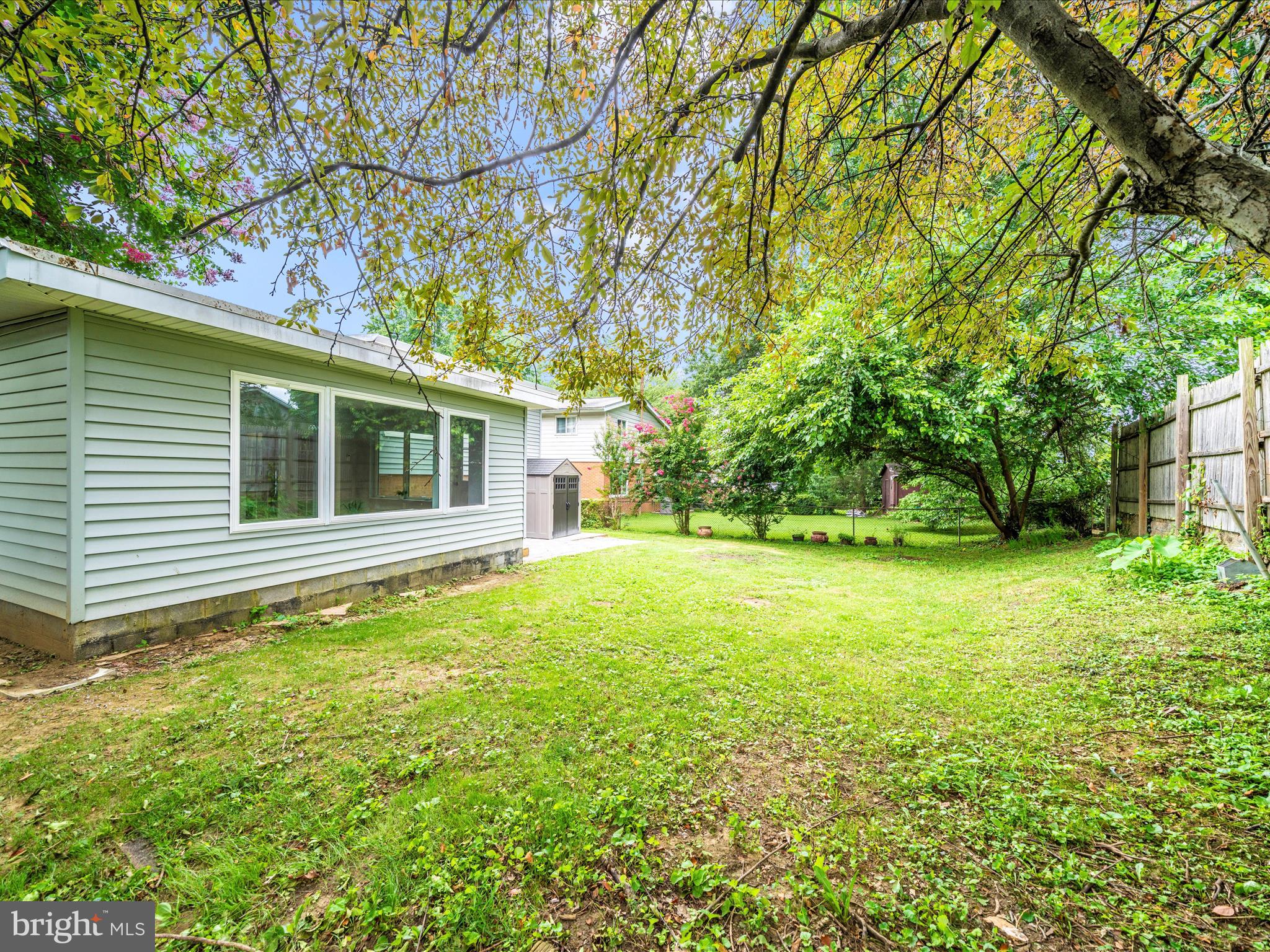 GREENWOOD KNOLLS - Residential Lease