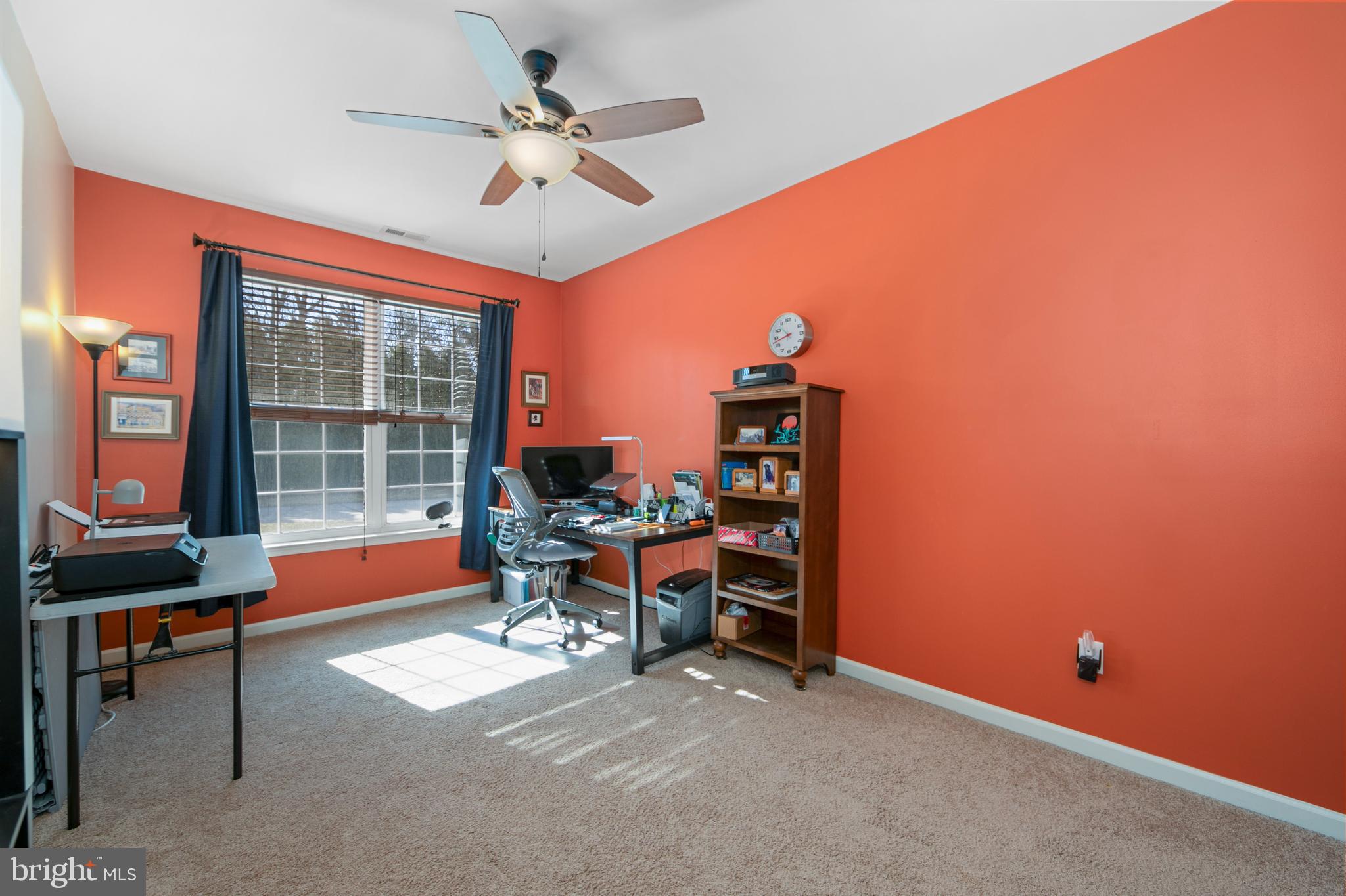 LONDON COURT II - Residential