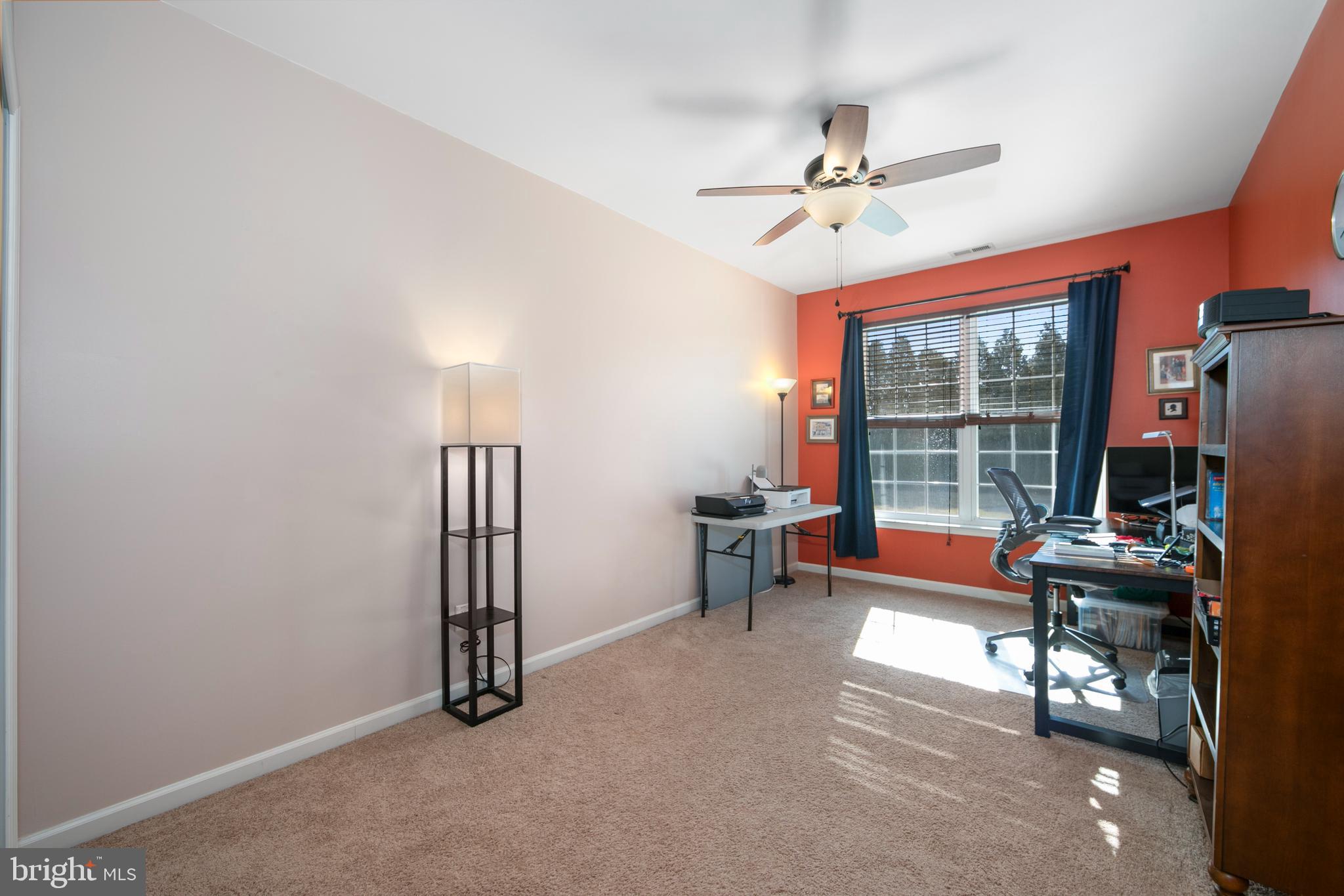 LONDON COURT II - Residential