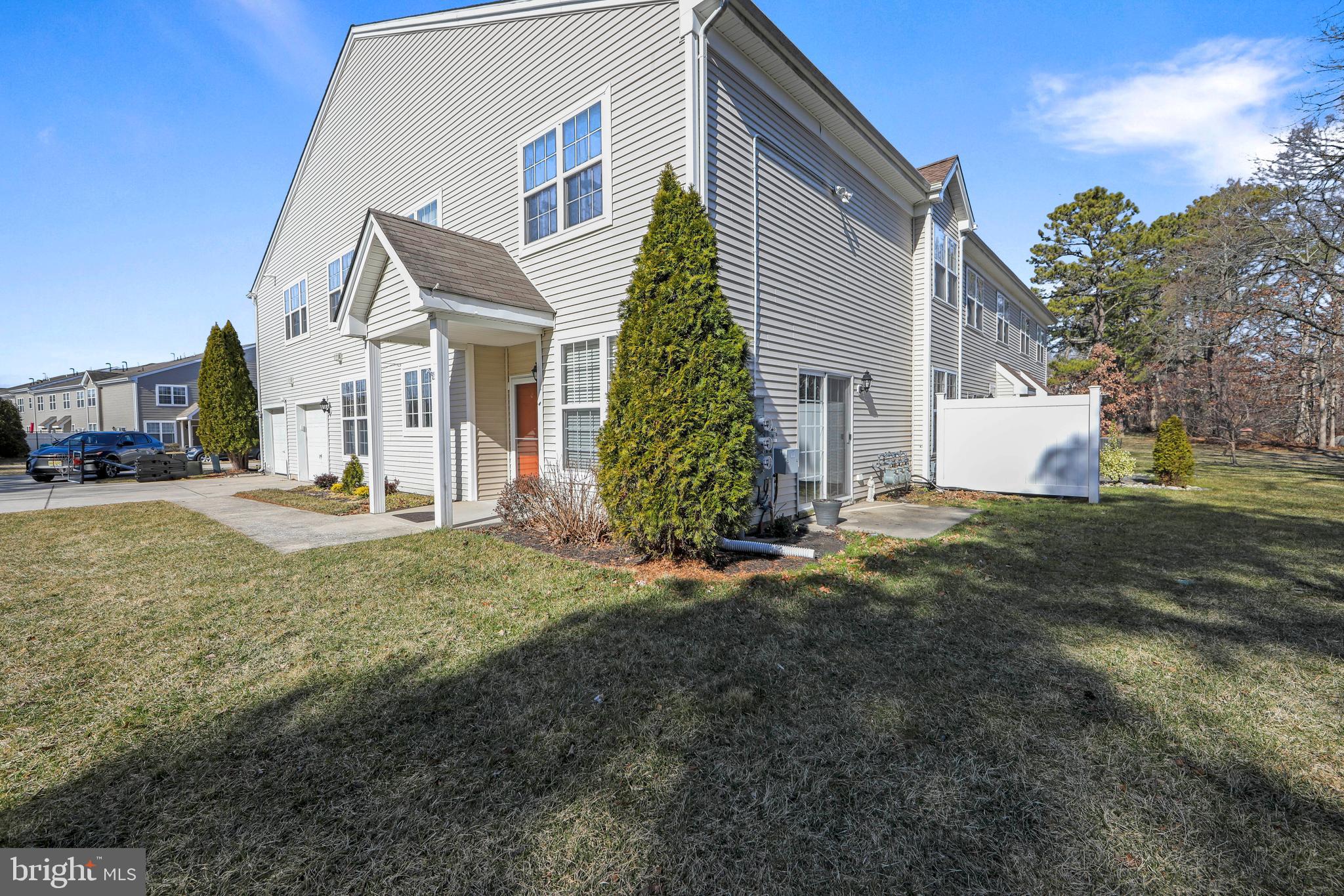 LONDON COURT II - Residential