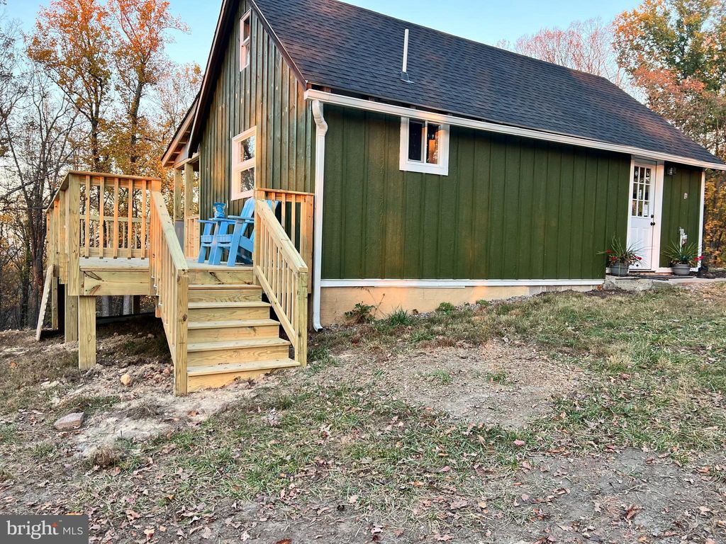 Photo of 875 Hunter Lane, EDINBURG, VA 22824 (MLS # VASH2012862)