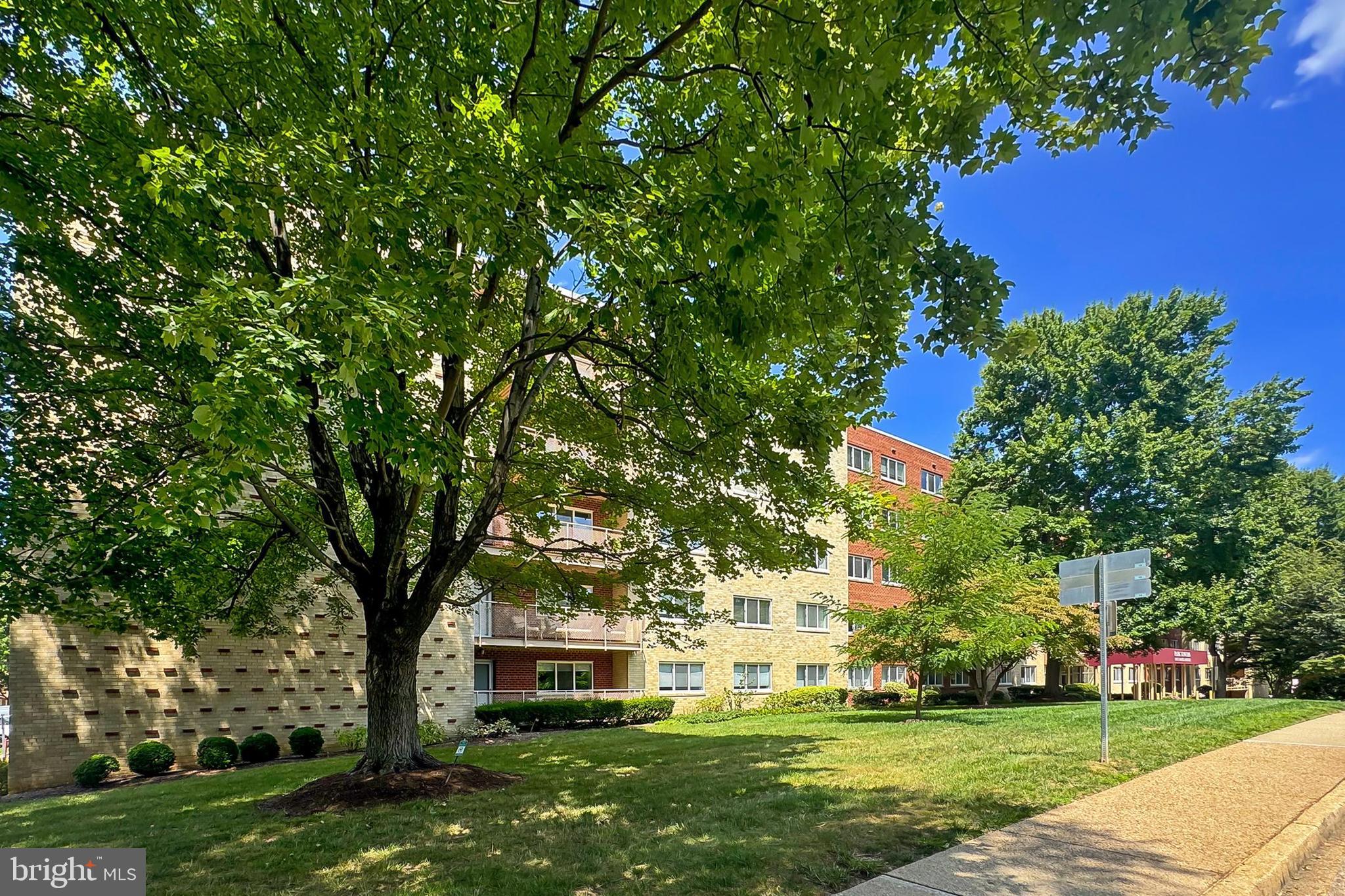 PARK TOWERS - Residential