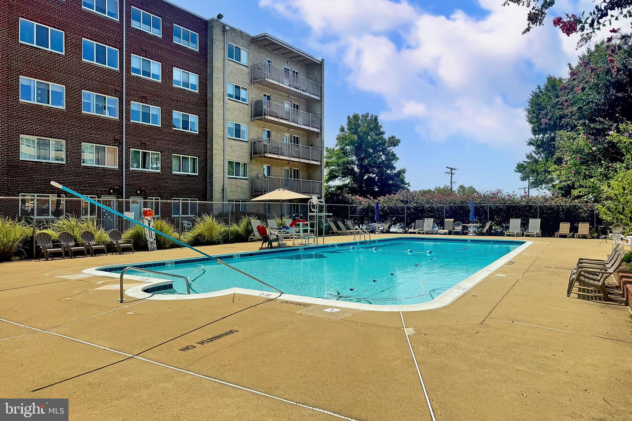 PARK TOWERS - Residential