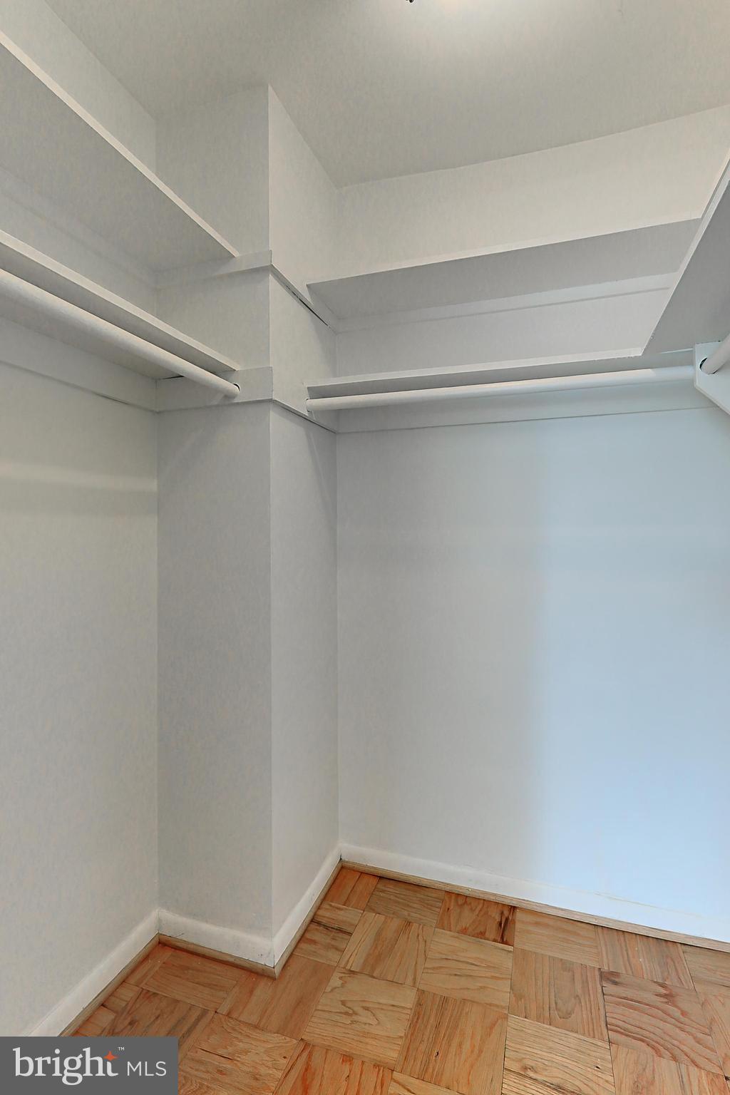 PARK TOWERS - Residential