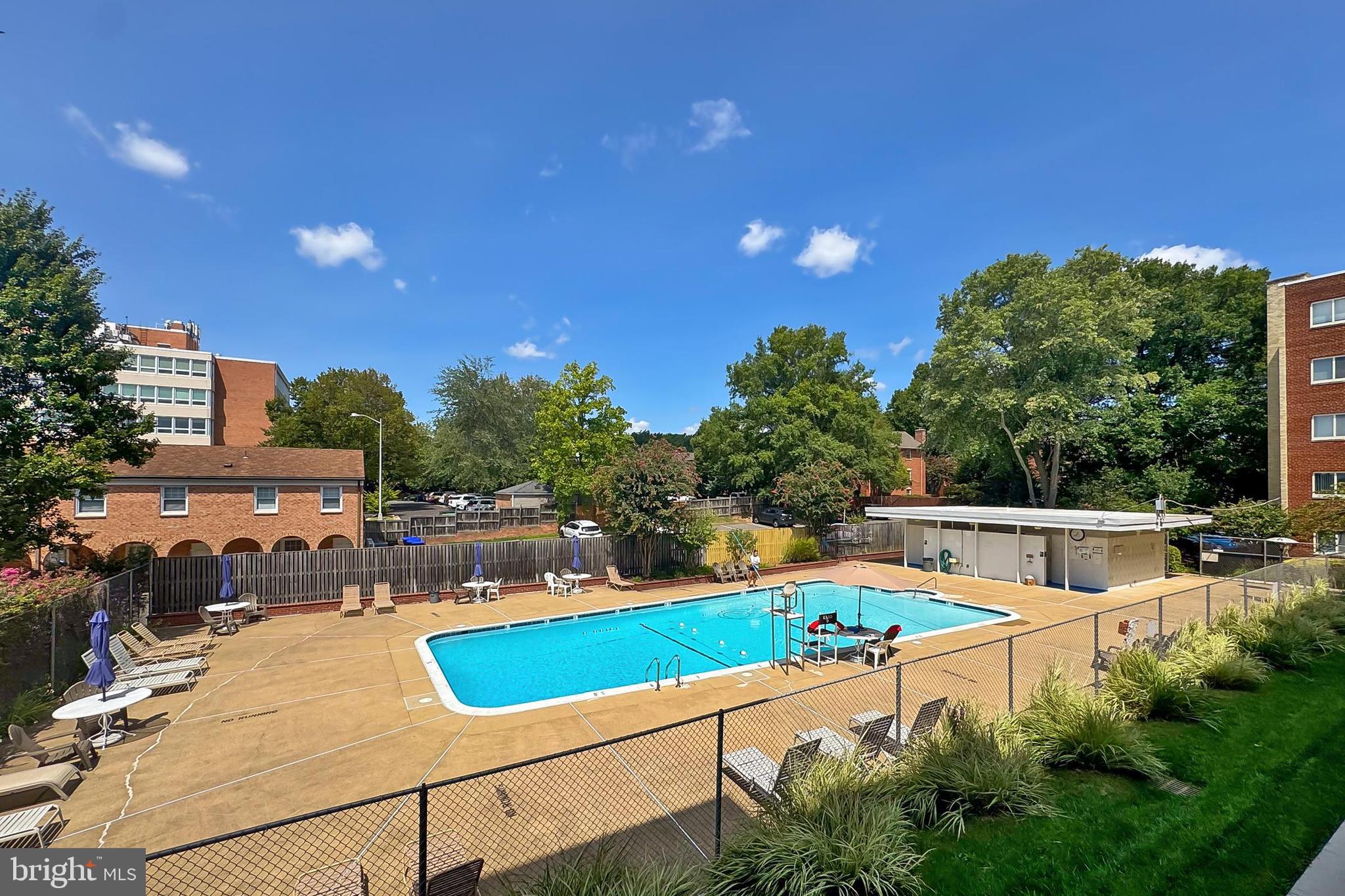 PARK TOWERS - Residential