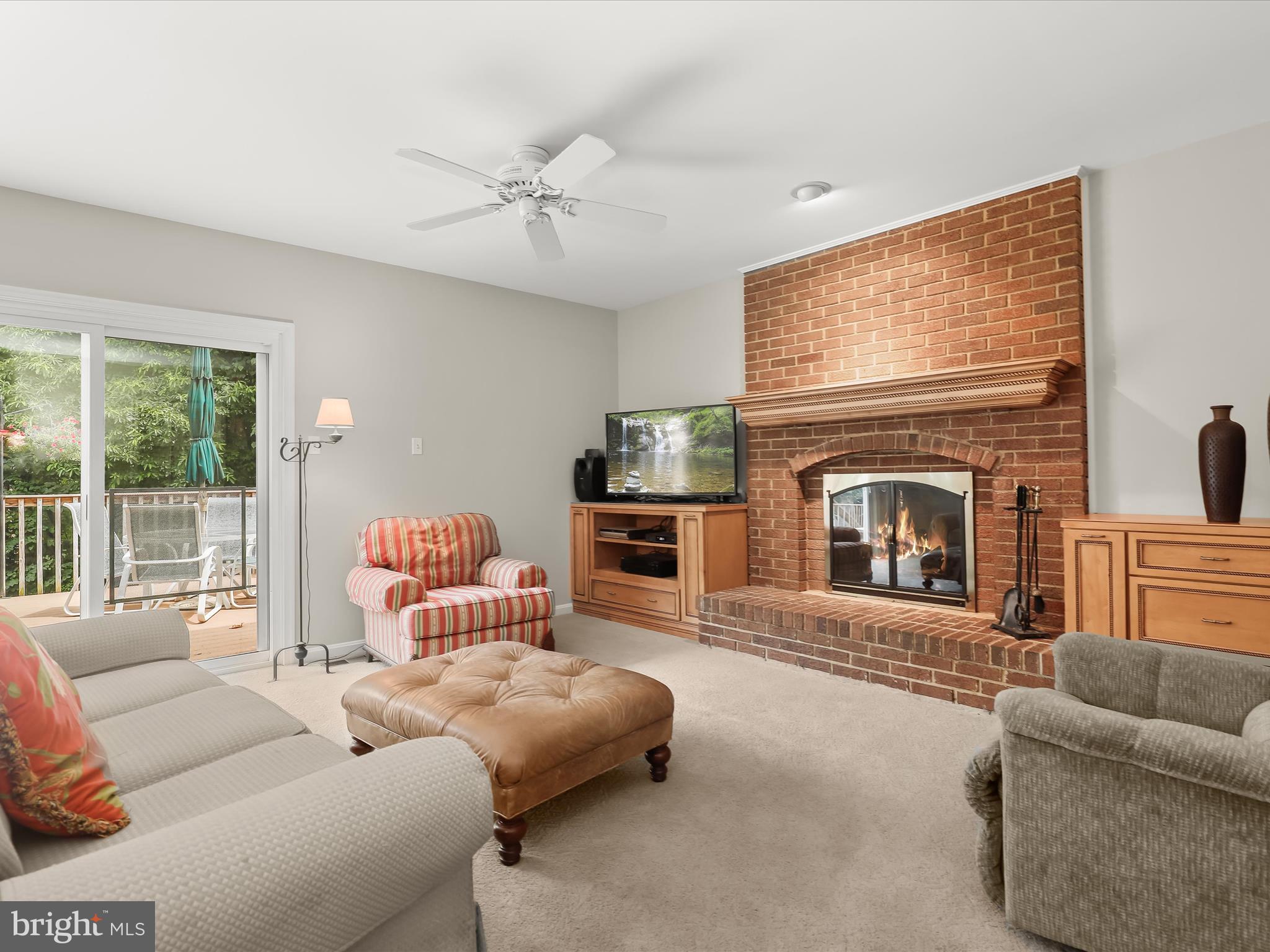 3975 WHITE ROSE WAY