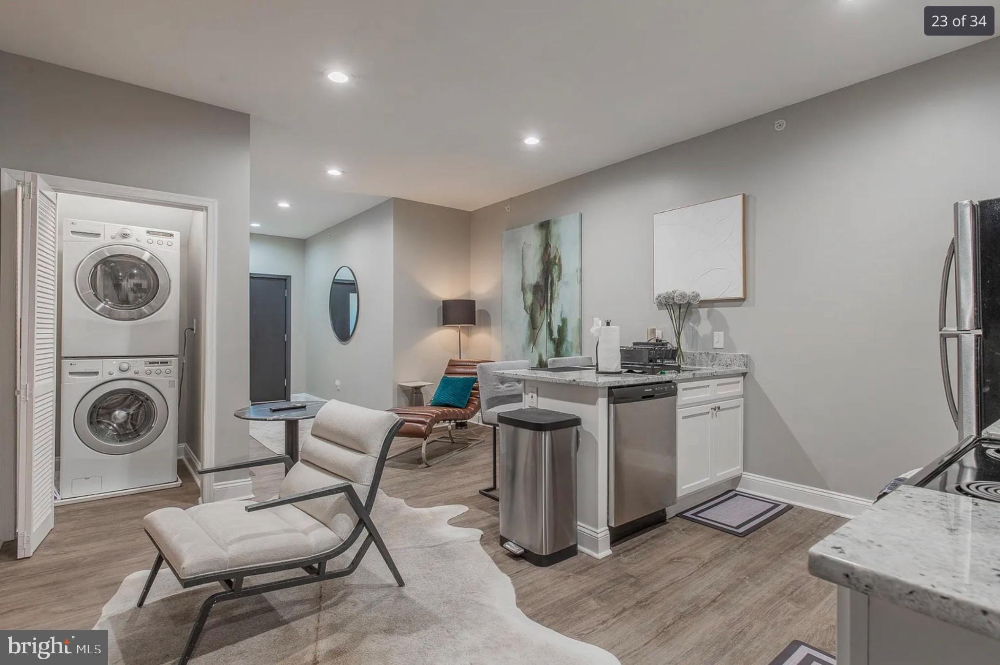 3221 NOBLE ST. 3