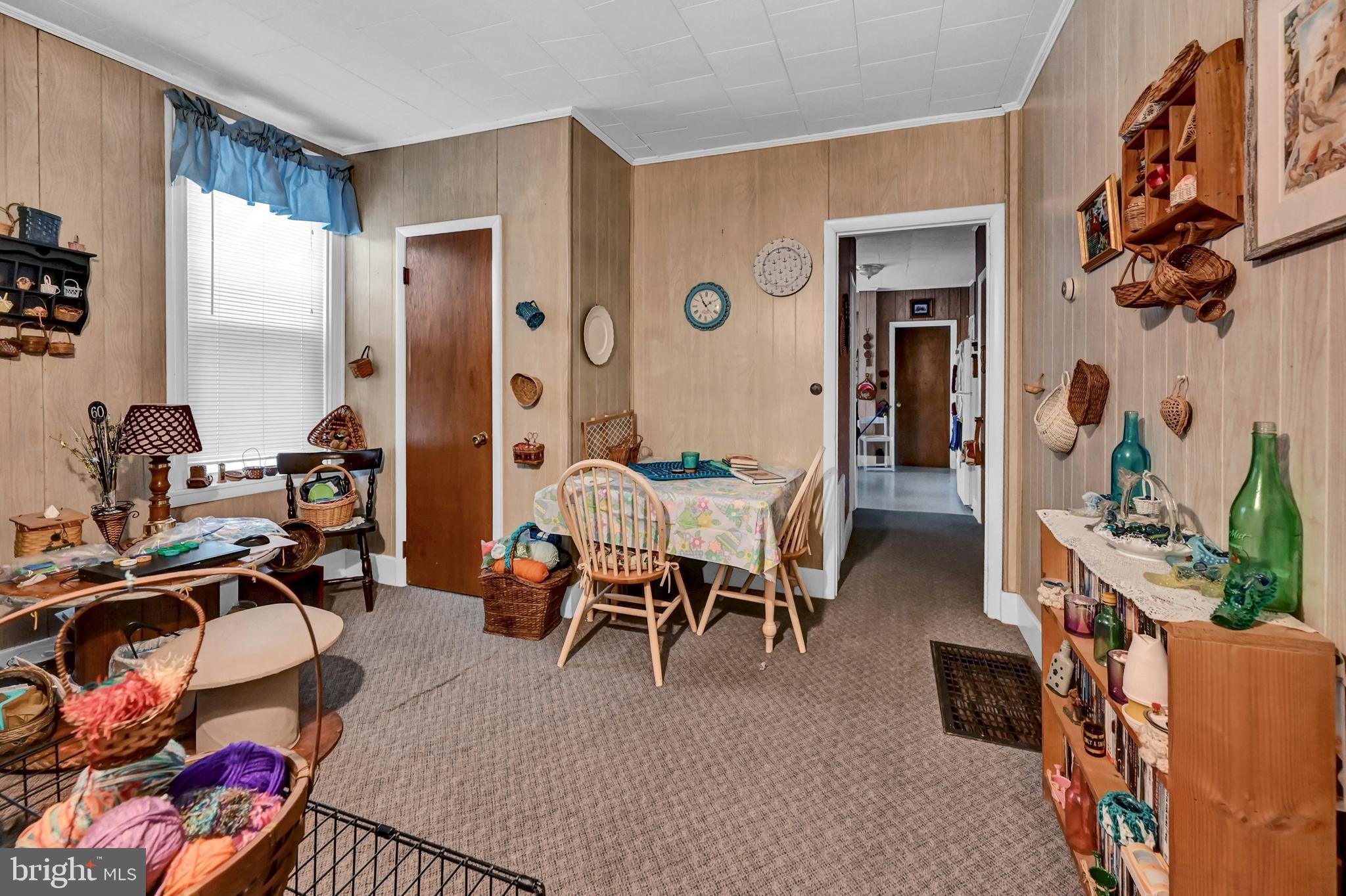 THE AVENUES - Residential Income