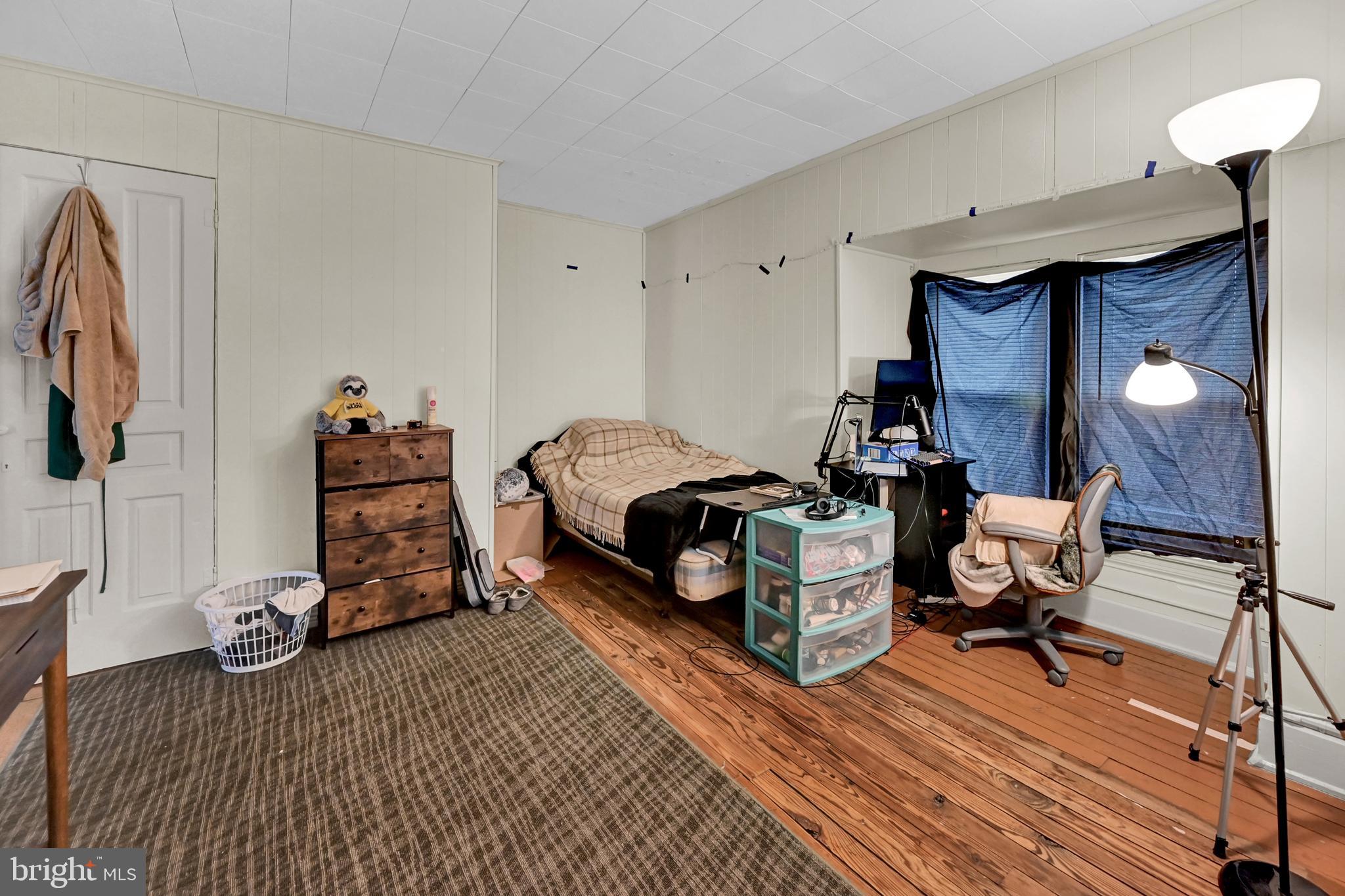 THE AVENUES - Residential Income