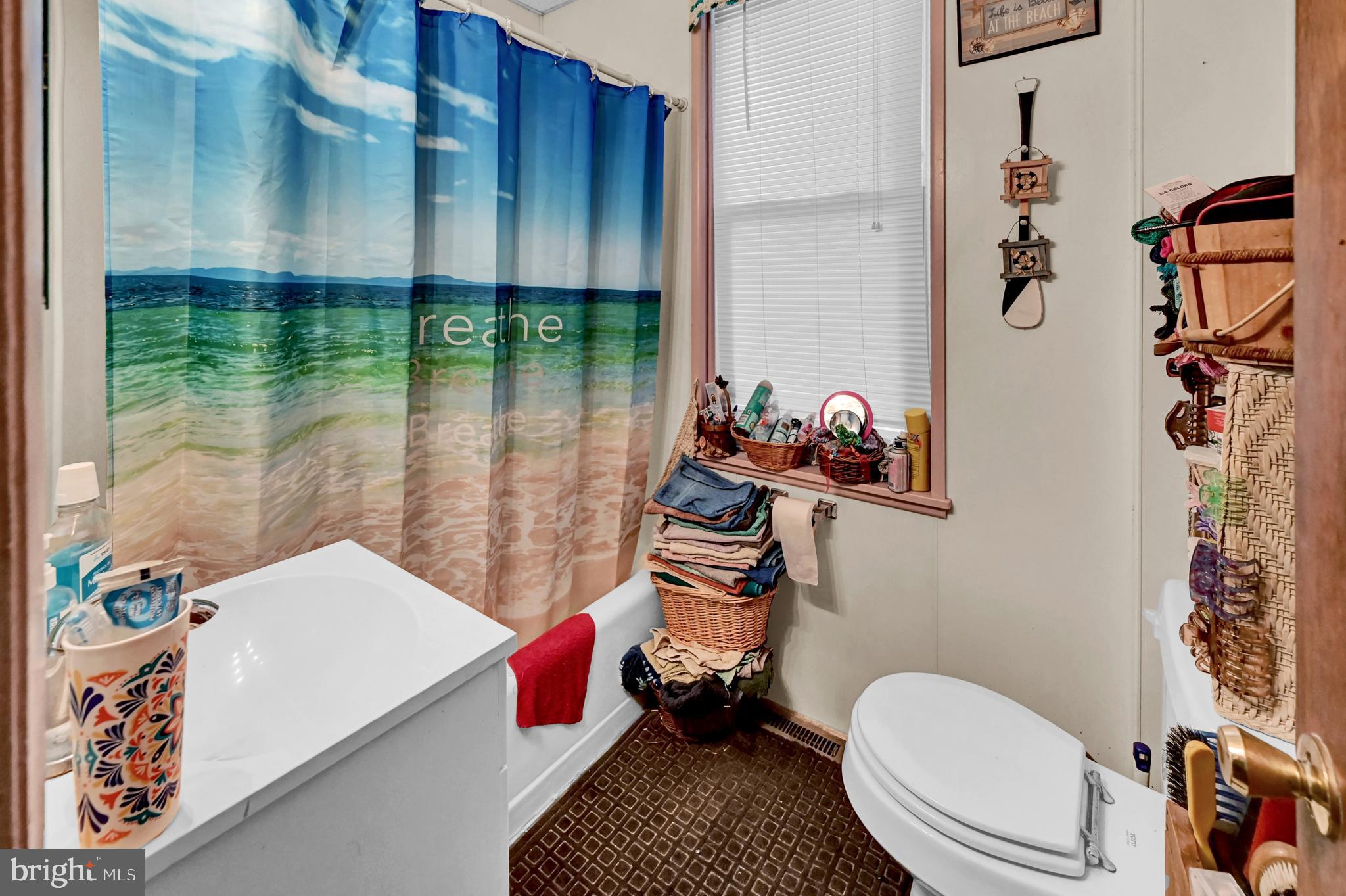 THE AVENUES - Residential Income