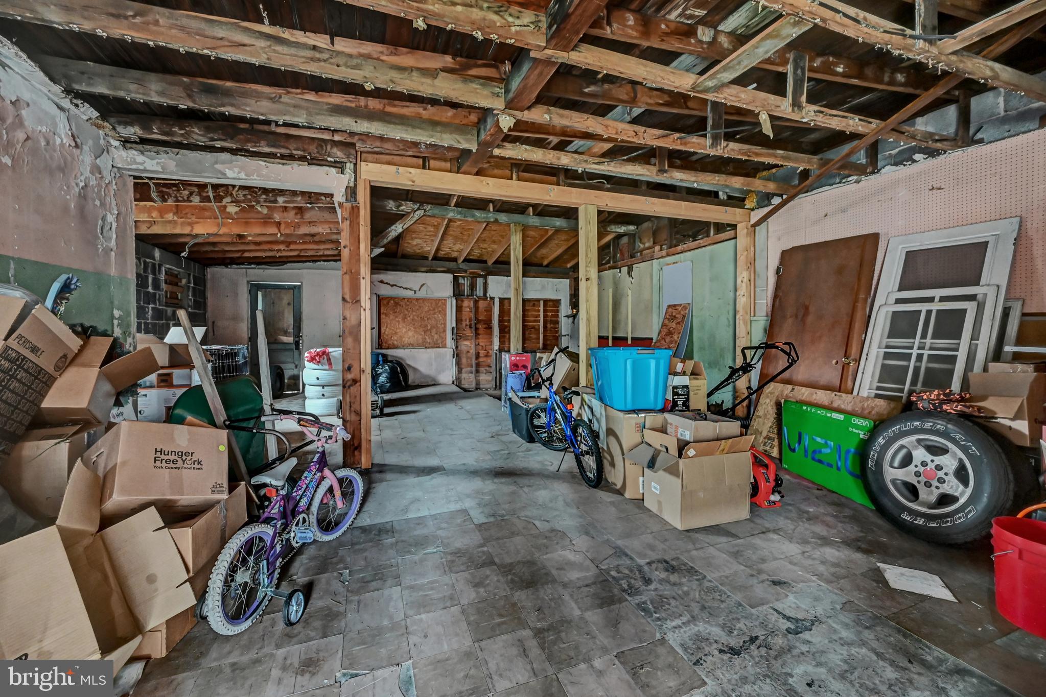 THE AVENUES - Residential Income