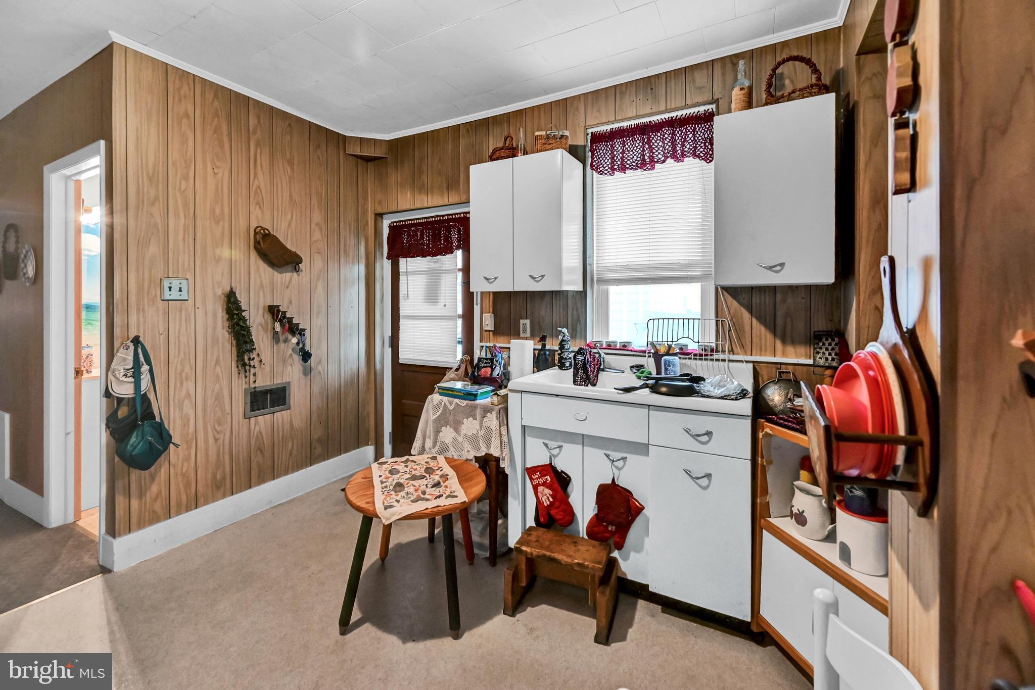 THE AVENUES - Residential Income